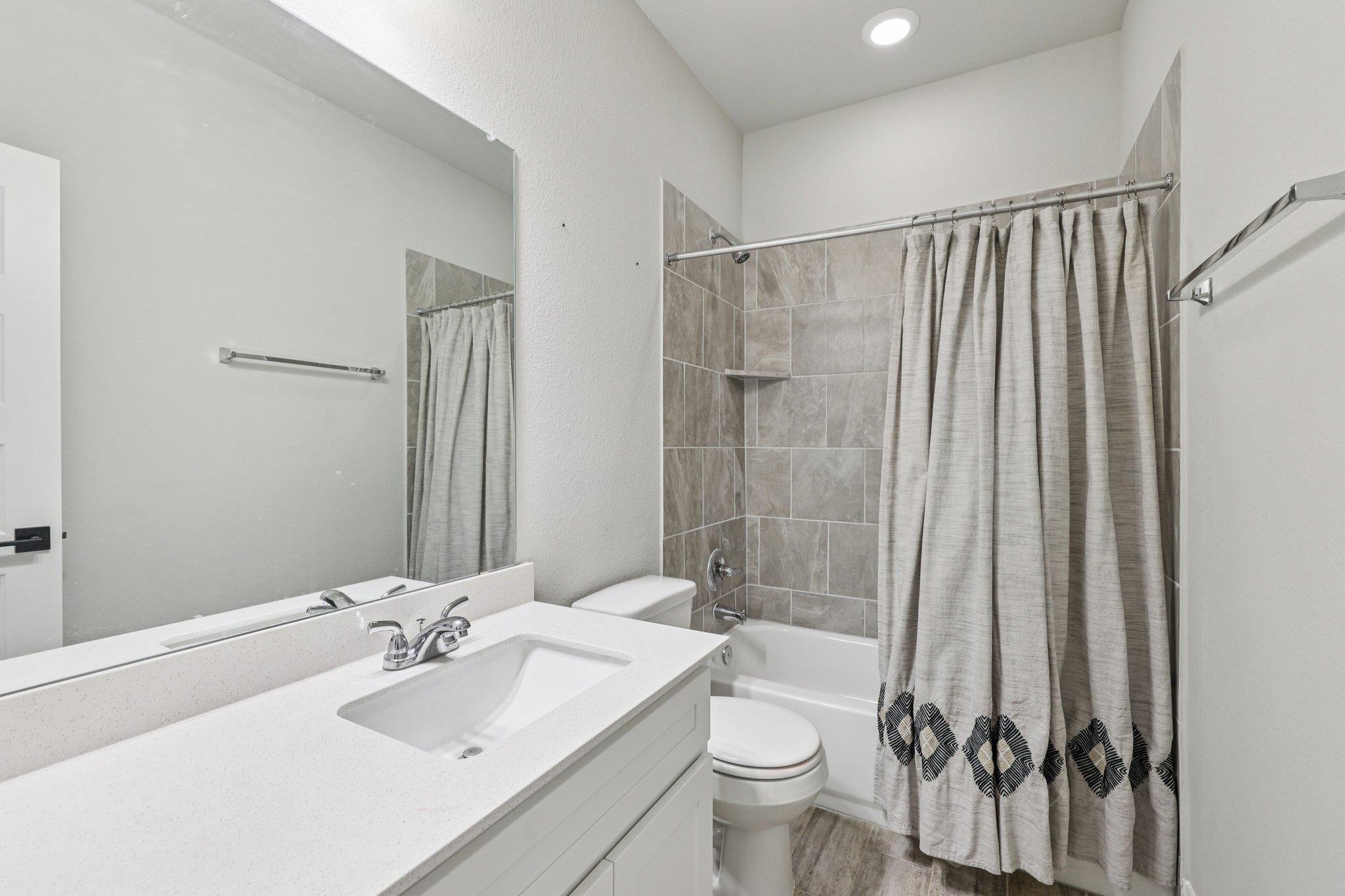 21709 Osage Ln, Lago Vista, TX 78645