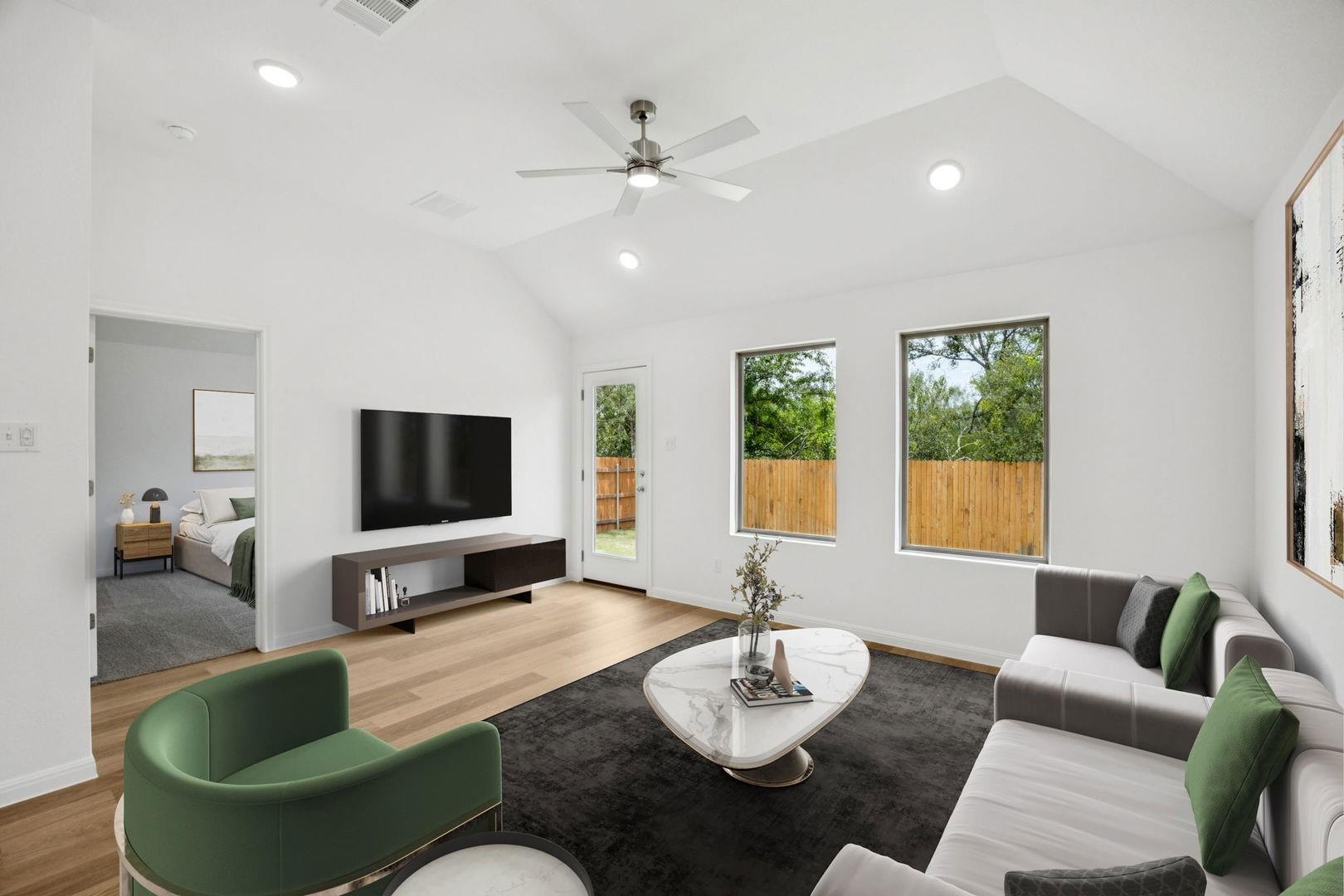 142 Tolo Dr, Elgin, TX 78621