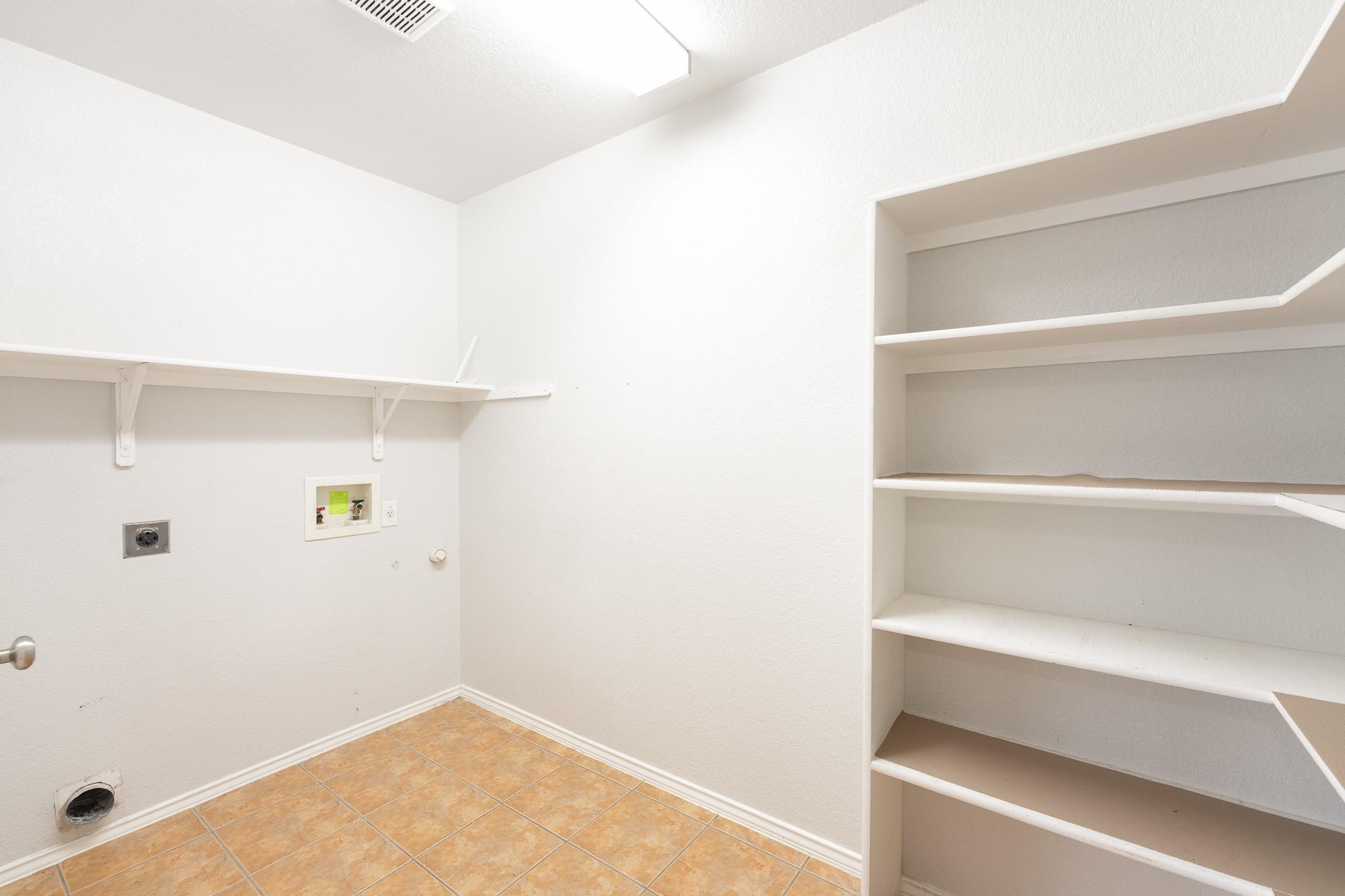 507 Hillsborough Cv, Leander, TX 78641