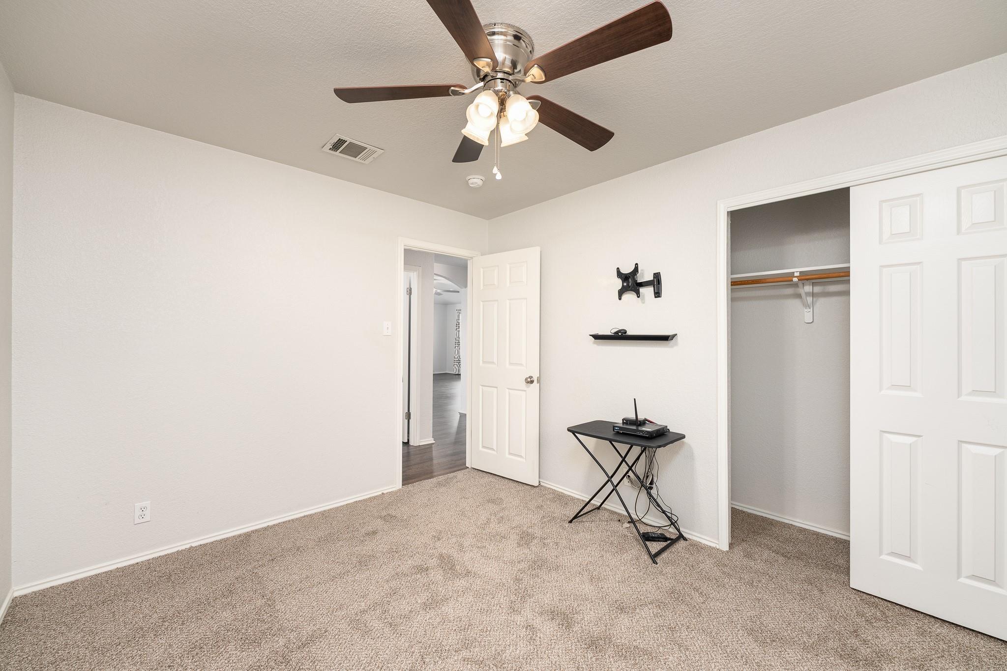 507 Hillsborough Cv, Leander, TX 78641