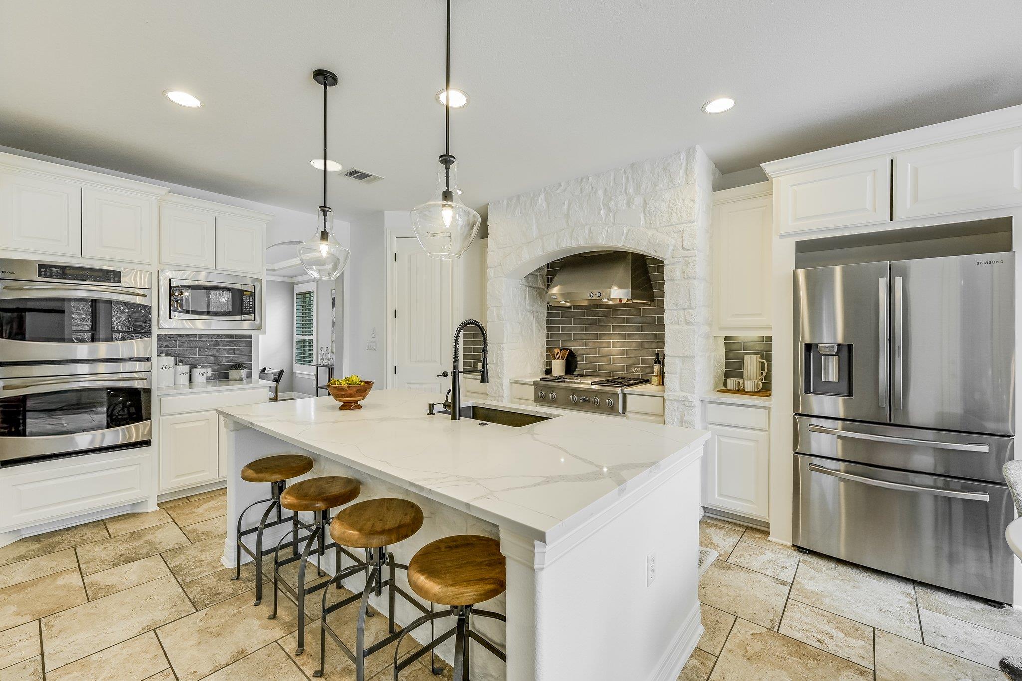 7609 Lazy River Cv, Austin, TX 78730