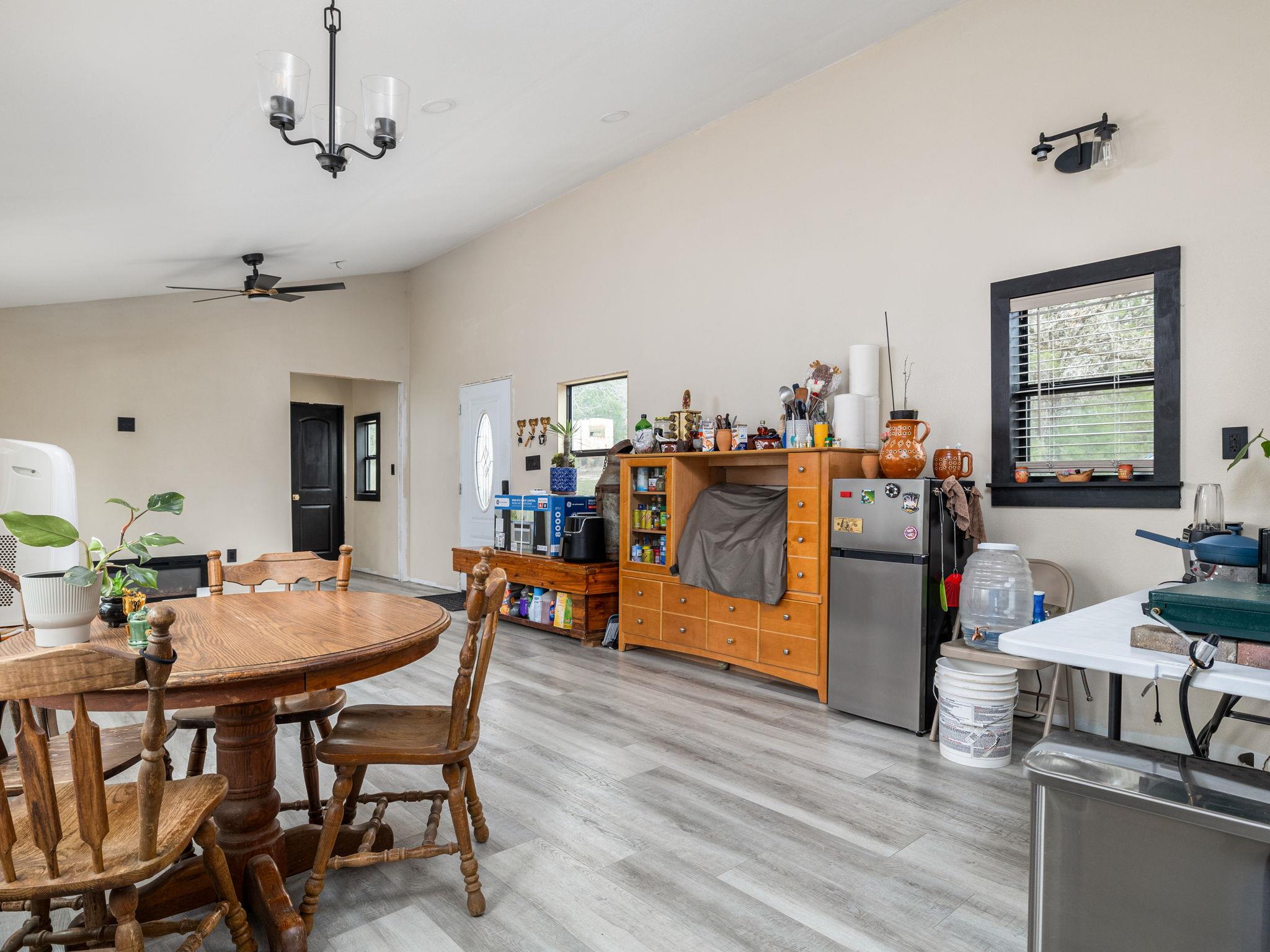 4001 County Rd 481, Thrall, TX 76578