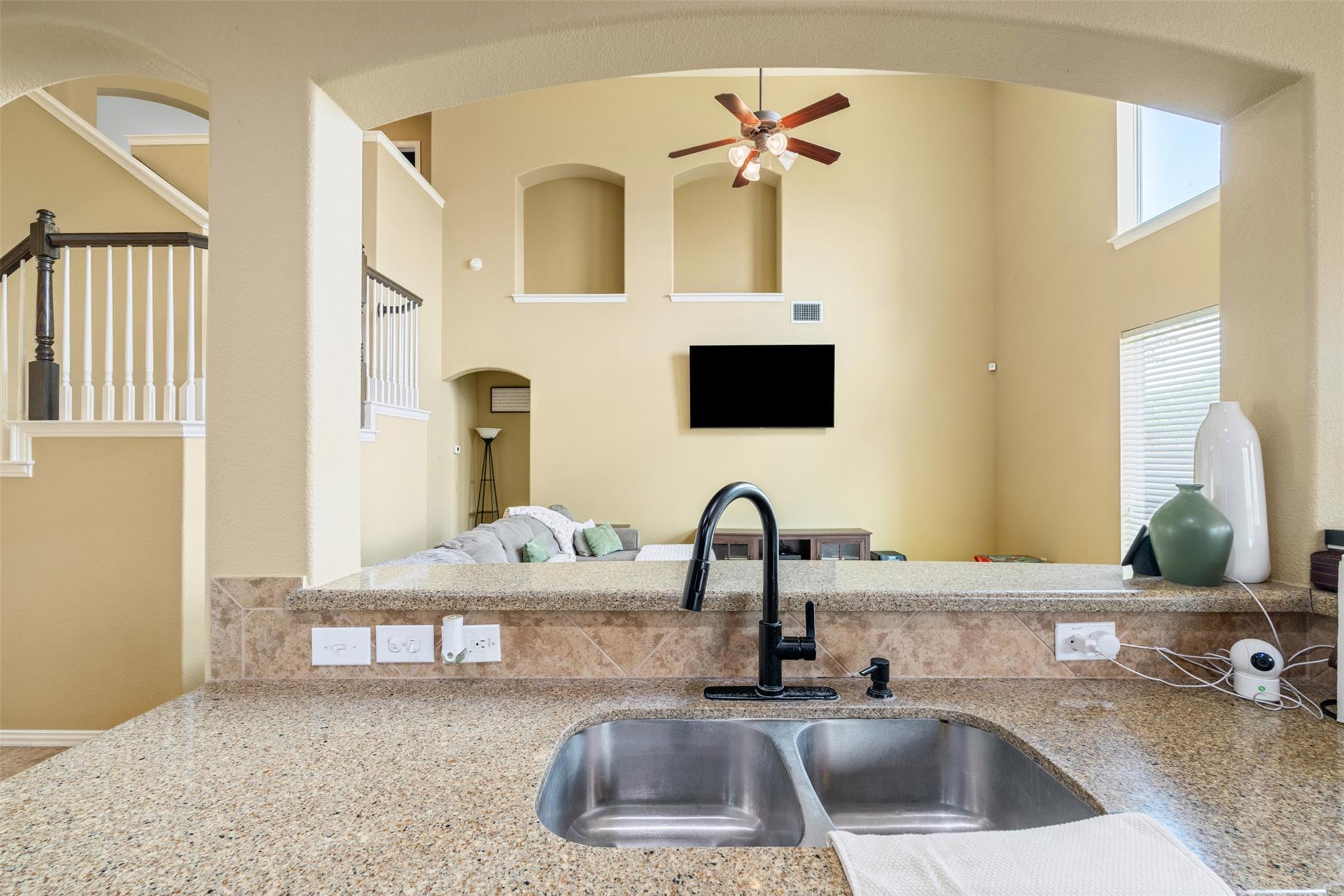 1002 Wallin Farms Cv, Hutto, TX 78634