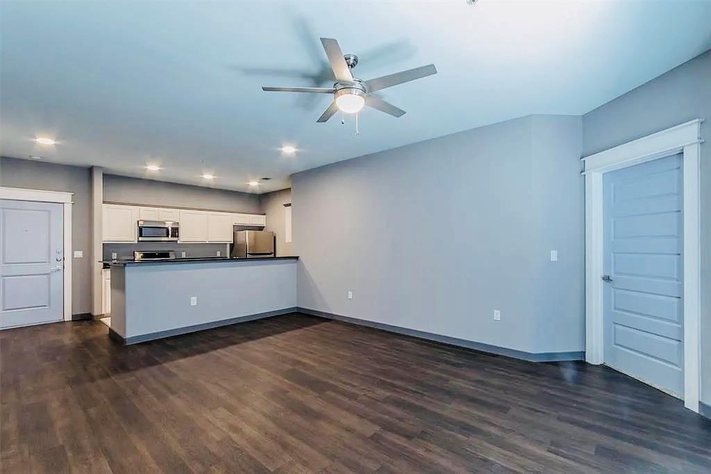 200 Maple Ln # 1302, Elgin, TX 78621