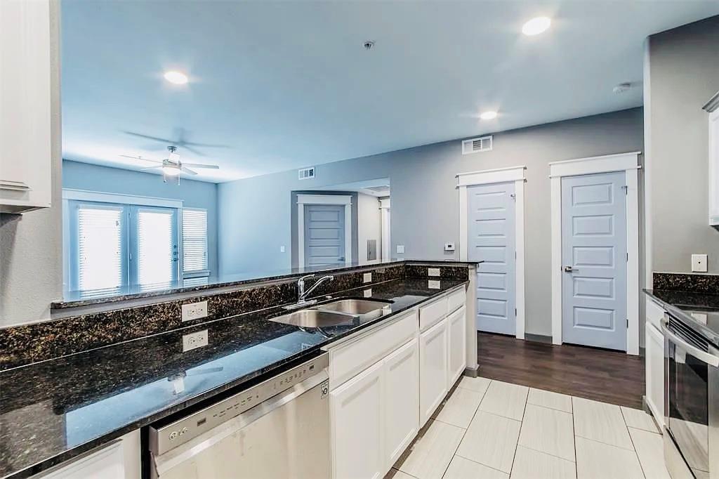 200 Maple Ln # 1302, Elgin, TX 78621