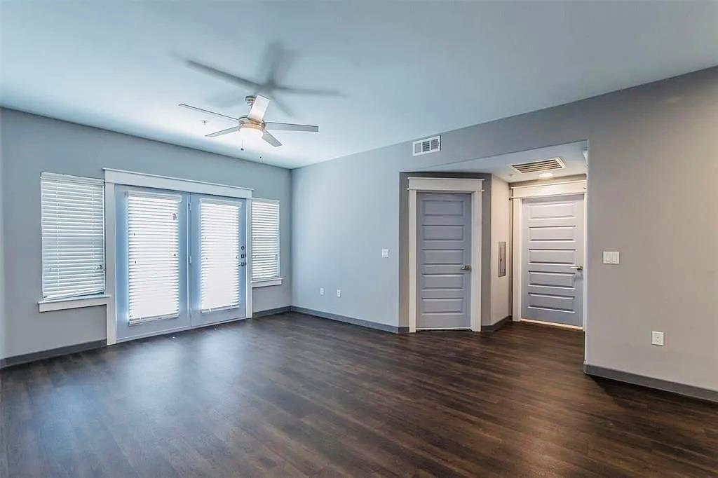 200 Maple Ln # 1302, Elgin, TX 78621