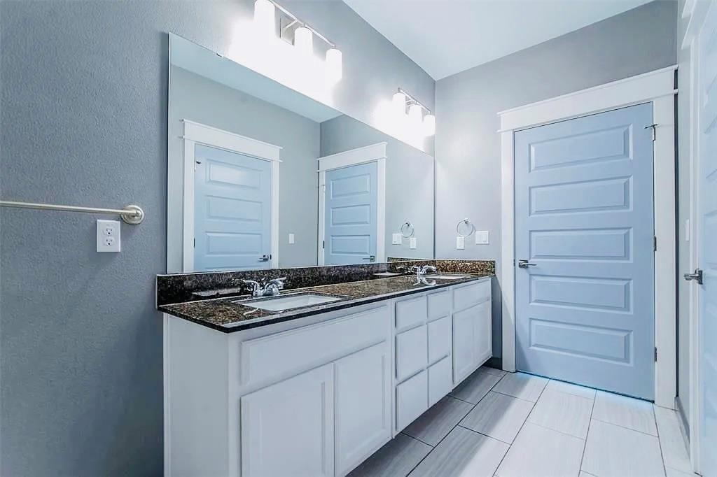 200 Maple Ln # 1302, Elgin, TX 78621