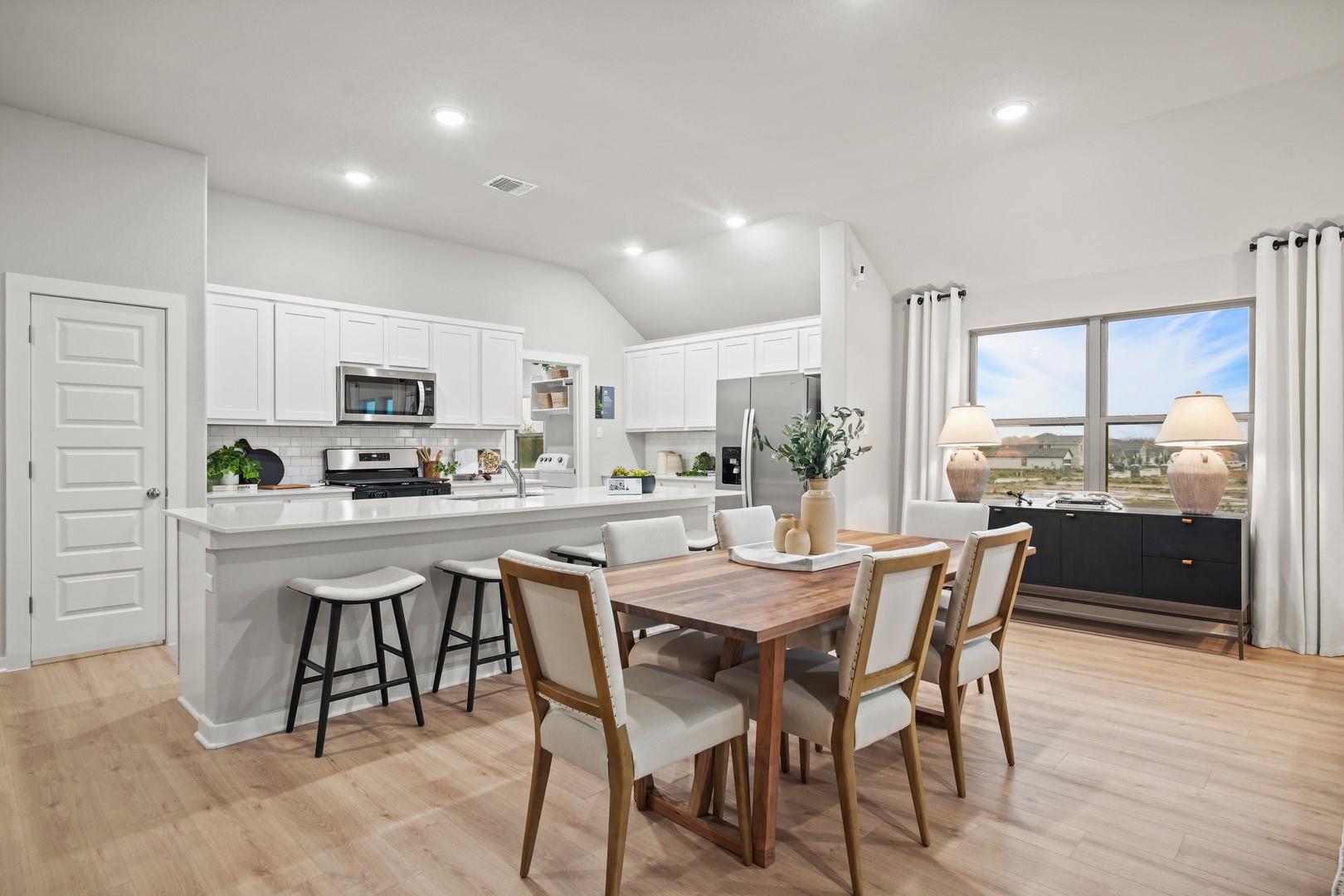 154 Tolo Dr, Elgin, TX 78621