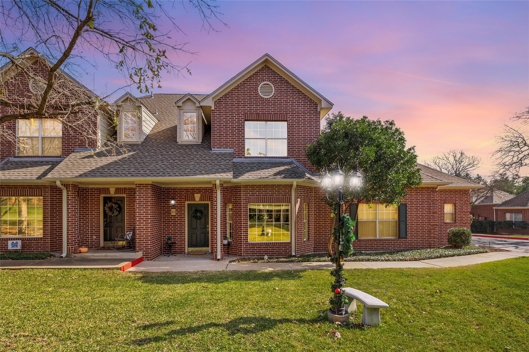 5515 Davis Ln # 32, Austin, TX 78749