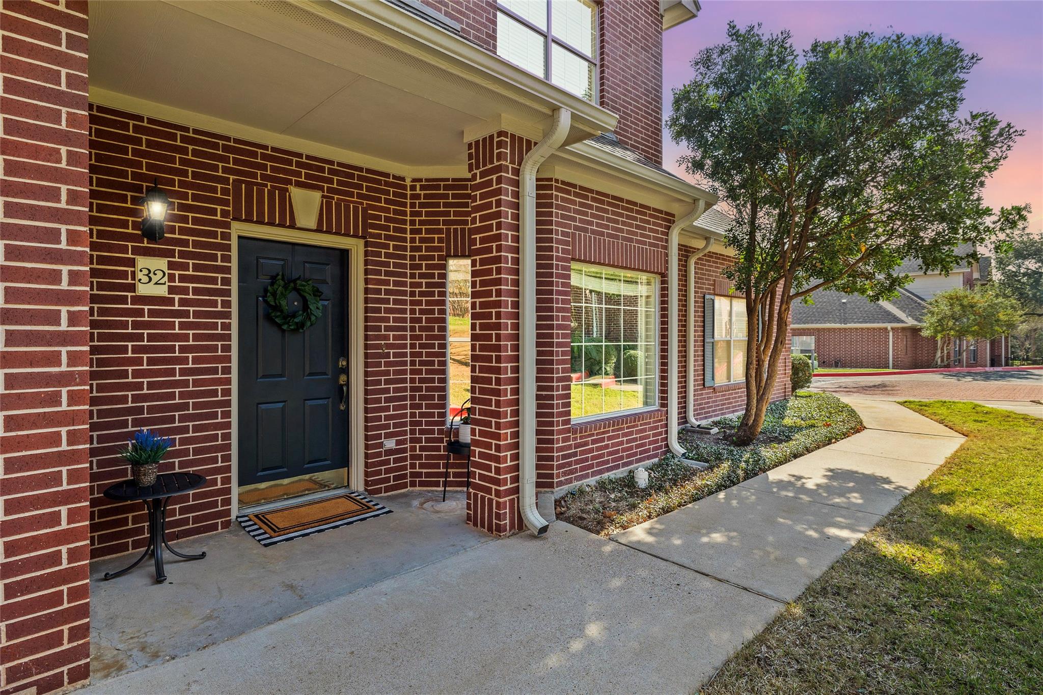 5515 Davis Ln # 32, Austin, TX 78749