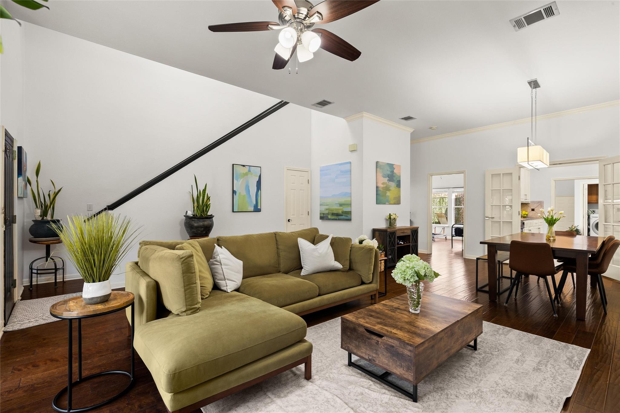 5515 Davis Ln # 32, Austin, TX 78749