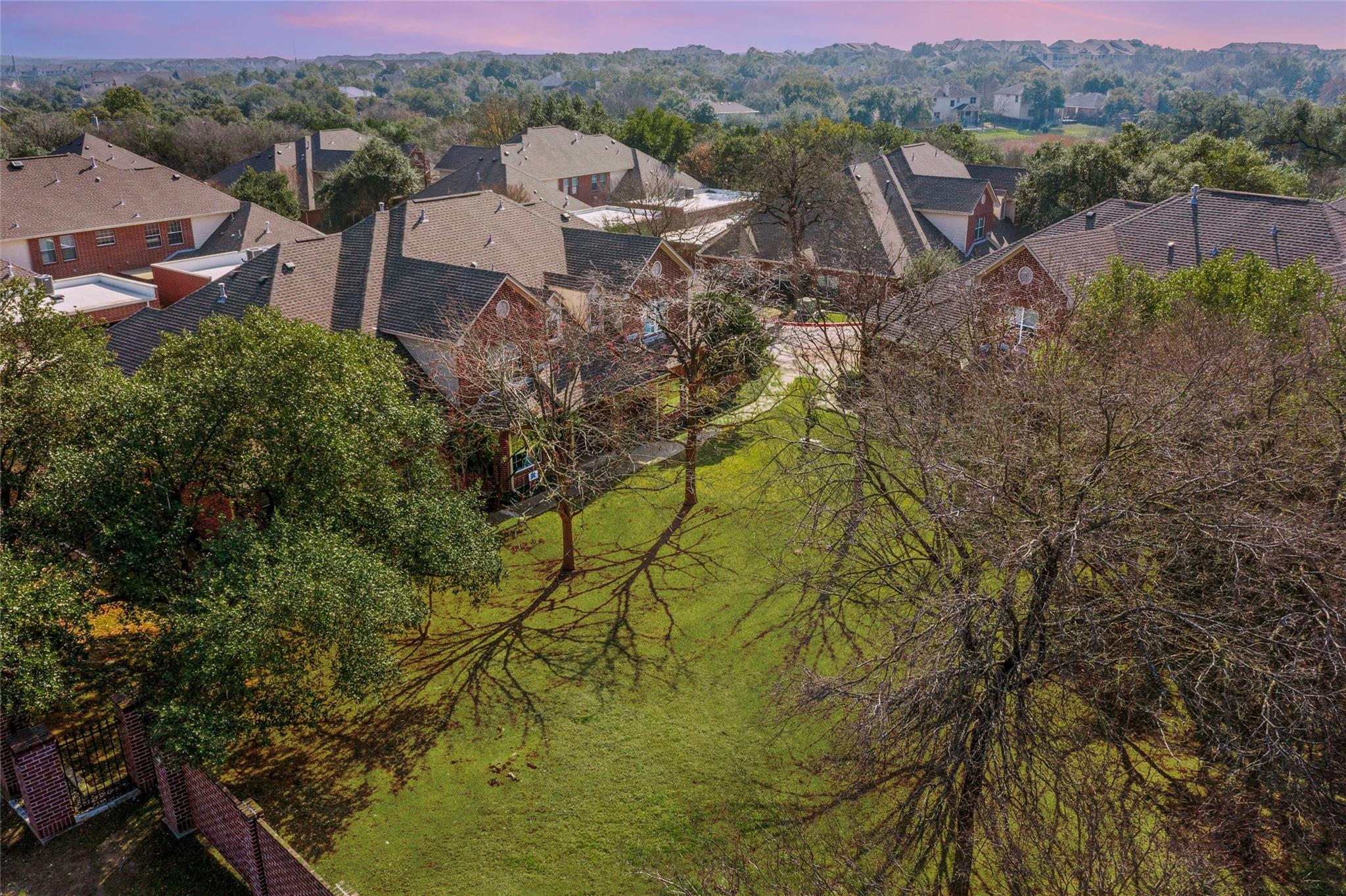 5515 Davis Ln # 32, Austin, TX 78749