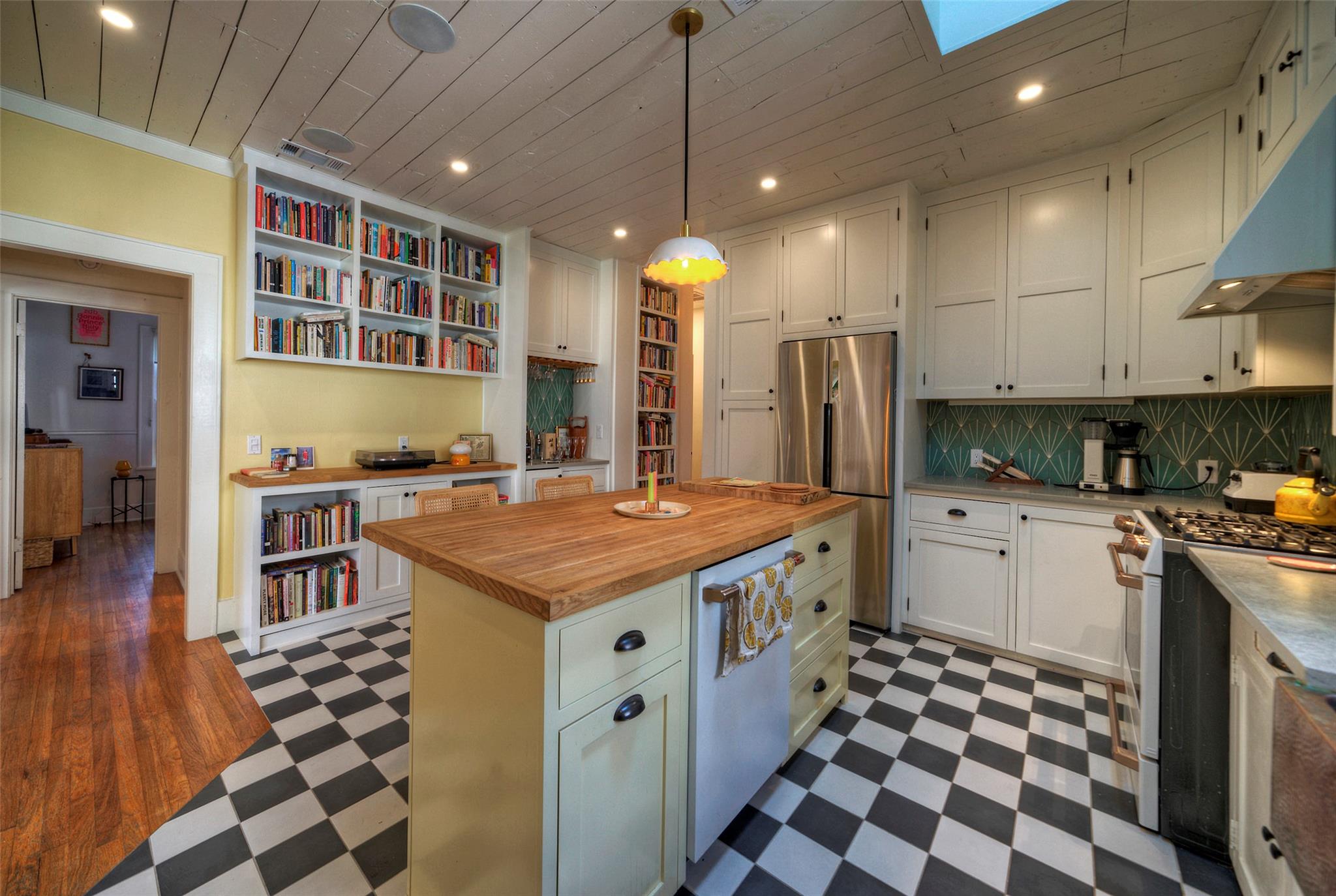 1704 Alameda Dr, Austin, TX 78704