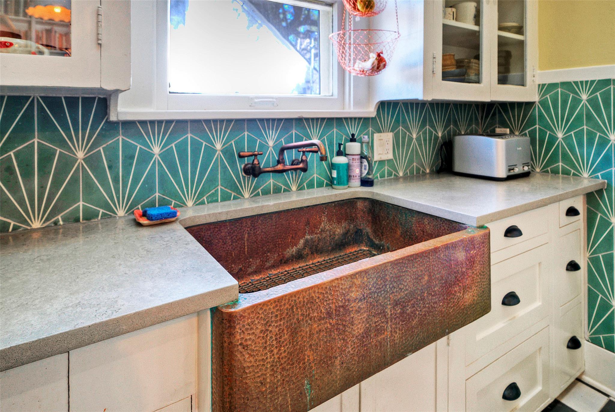 1704 Alameda Dr, Austin, TX 78704