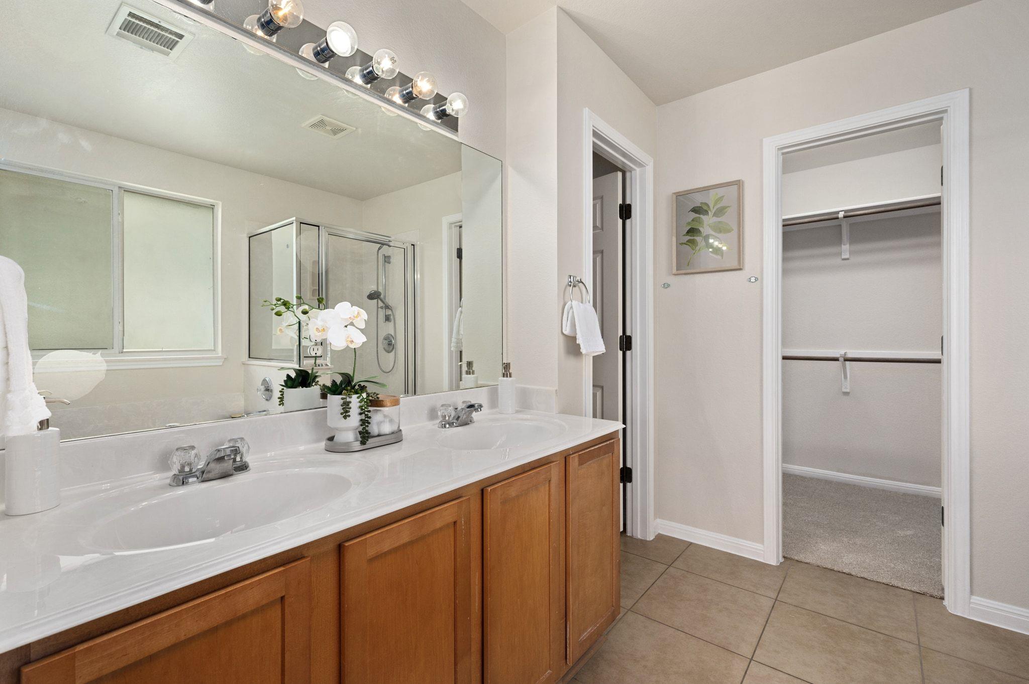 7817 Squirrel Hollow Dr, Georgetown, TX 78628