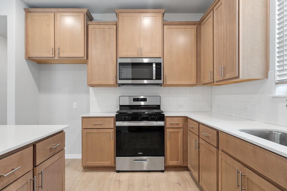 132 Condesa St, Kyle, TX 78640