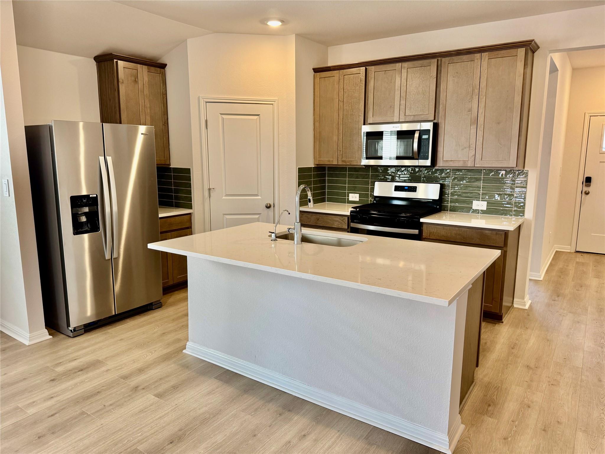 113 Maple Hedge Rd, Hutto, TX 78634