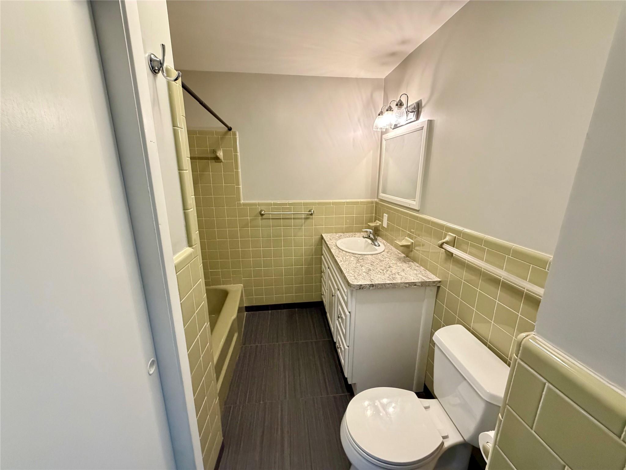 9712 Springdale Rd, Austin, TX 78754