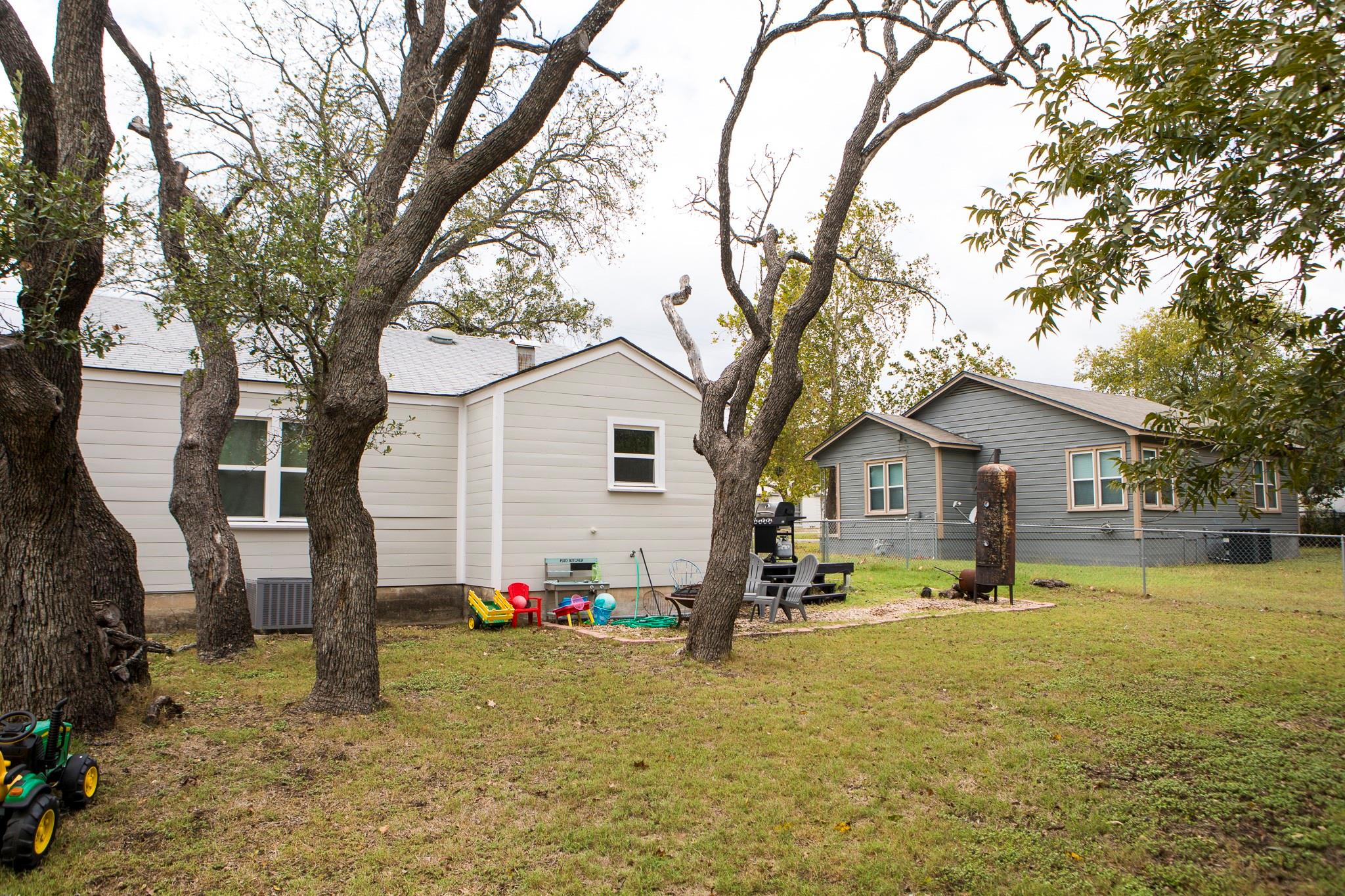 205 S Porter St, Lampasas, TX 76550