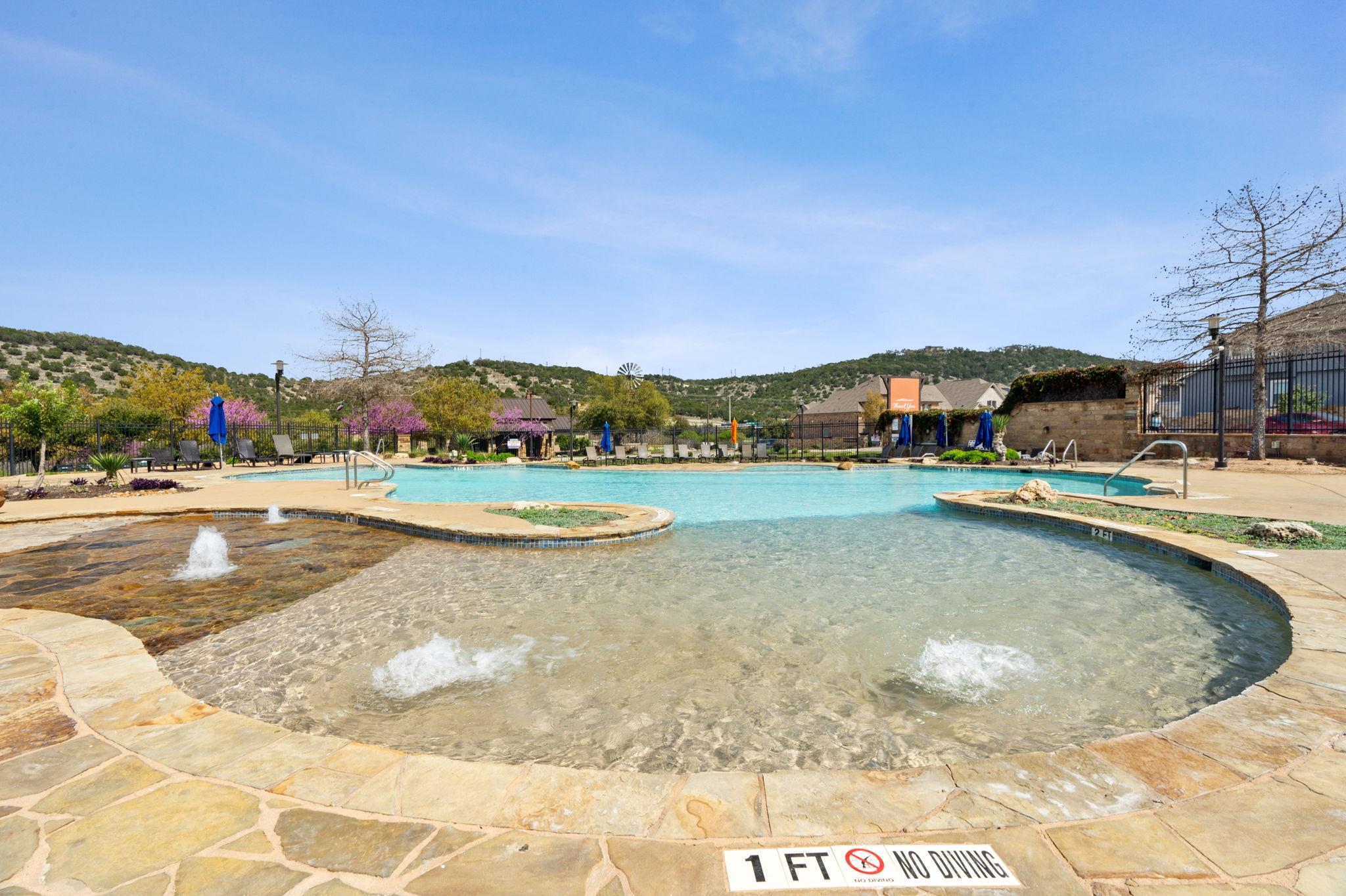 5713 Alamosa Clearing Dr, Lakeway, TX 78738