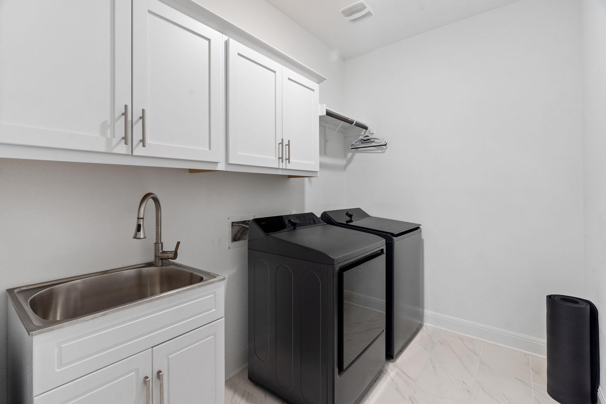 5713 Alamosa Clearing Dr, Lakeway, TX 78738