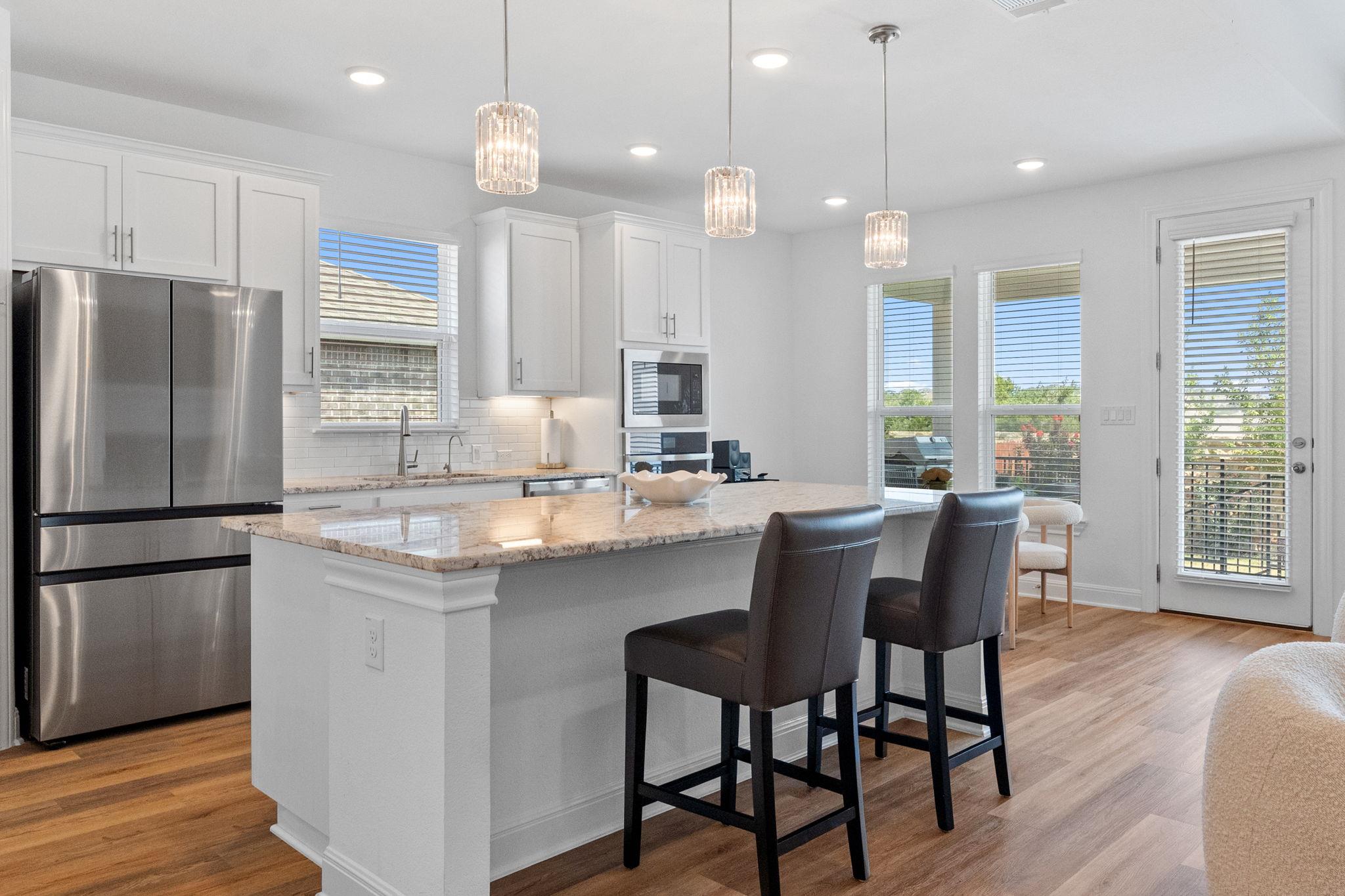 5713 Alamosa Clearing Dr, Lakeway, TX 78738