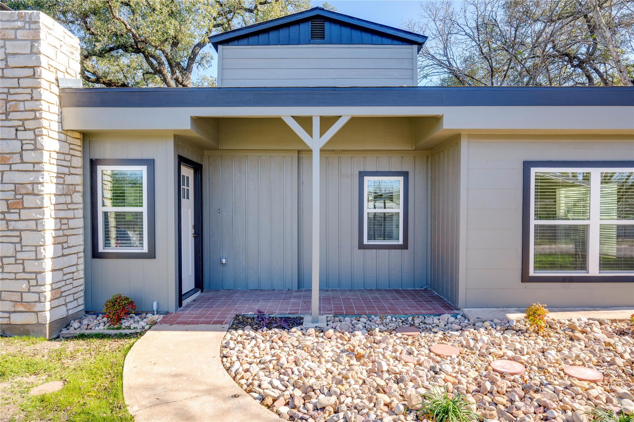 809 N West St, Burnet, TX 78611