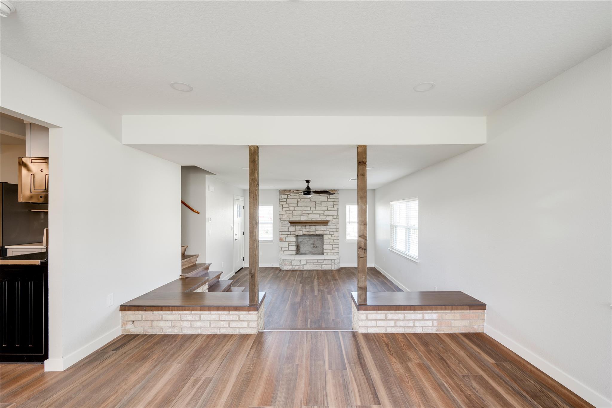 809 N West St, Burnet, TX 78611