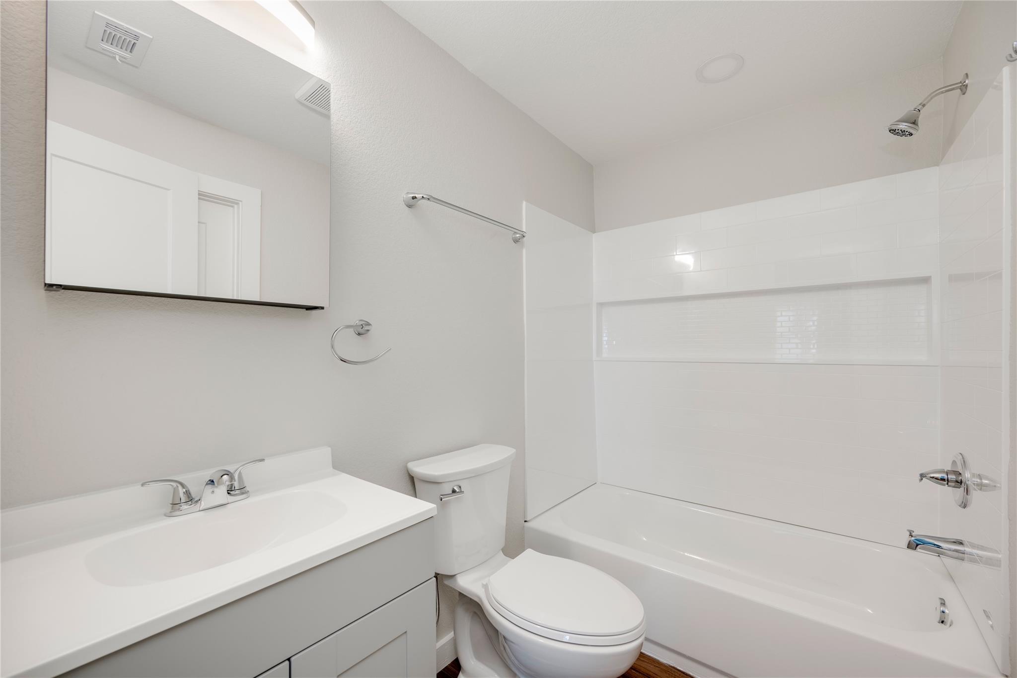 809 N West St, Burnet, TX 78611