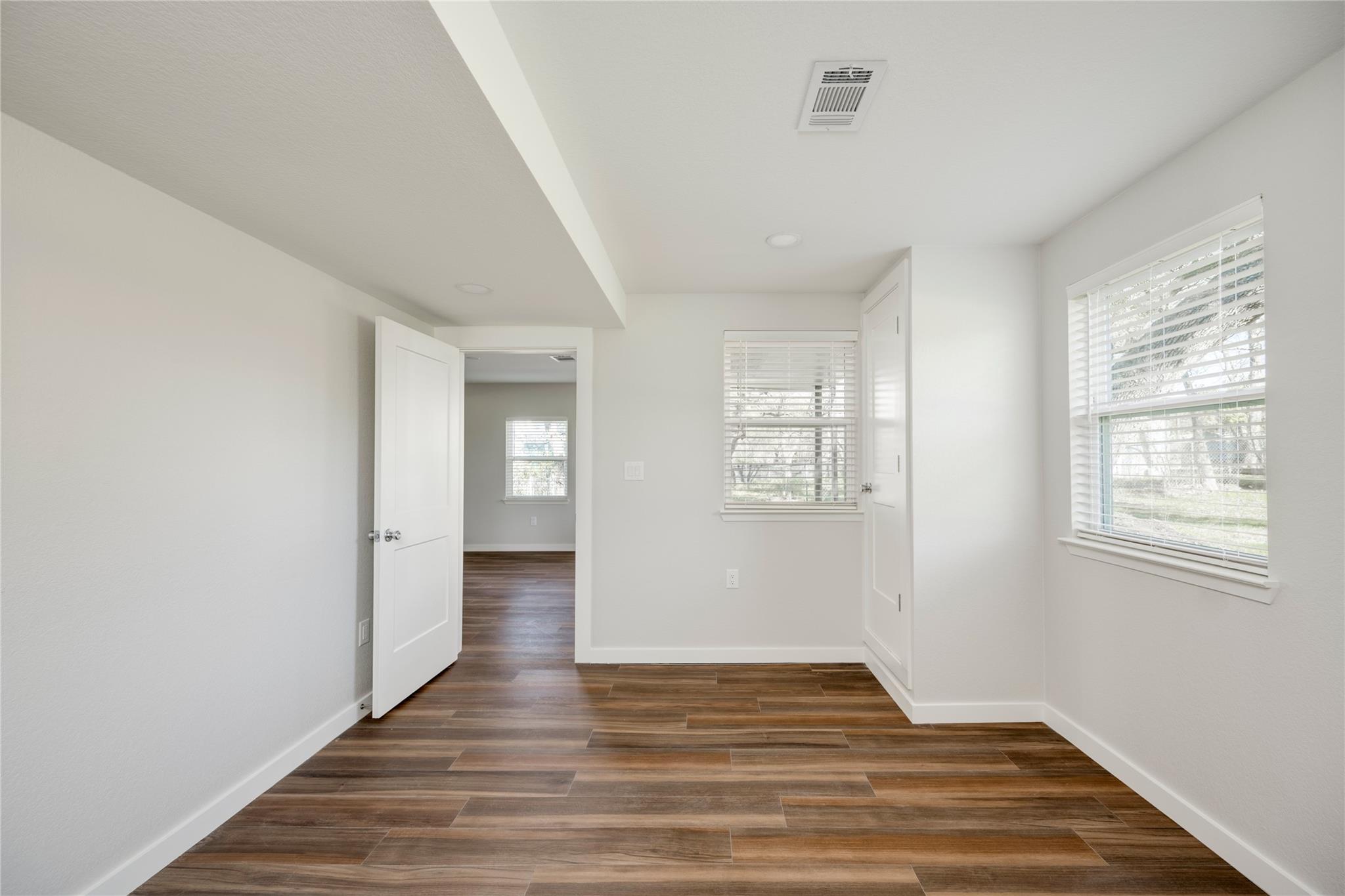 809 N West St, Burnet, TX 78611