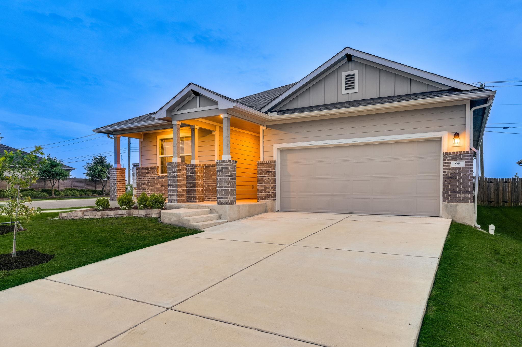 98 Barton Creek Ln, Hutto, TX 78634