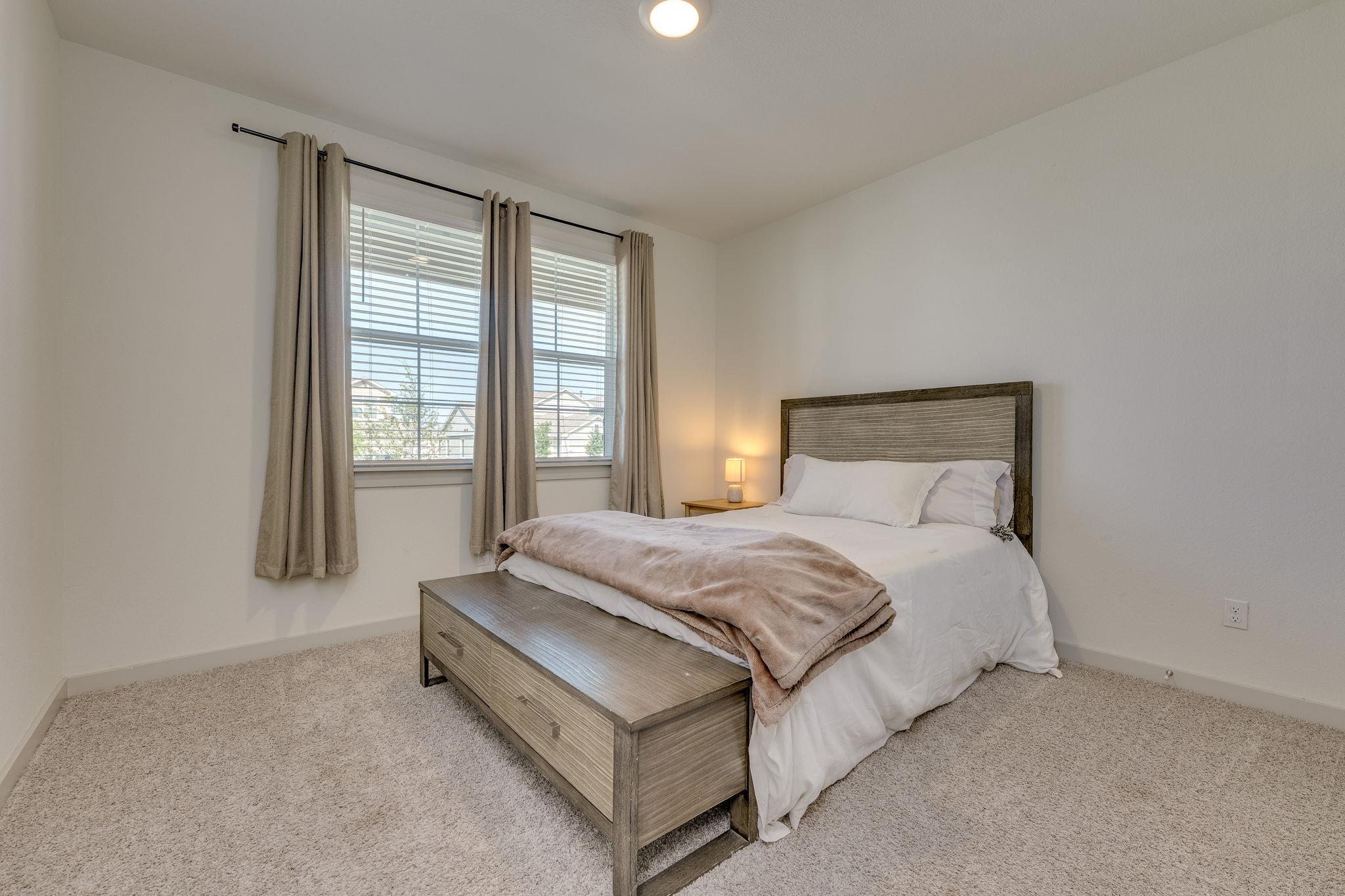 98 Barton Creek Ln, Hutto, TX 78634