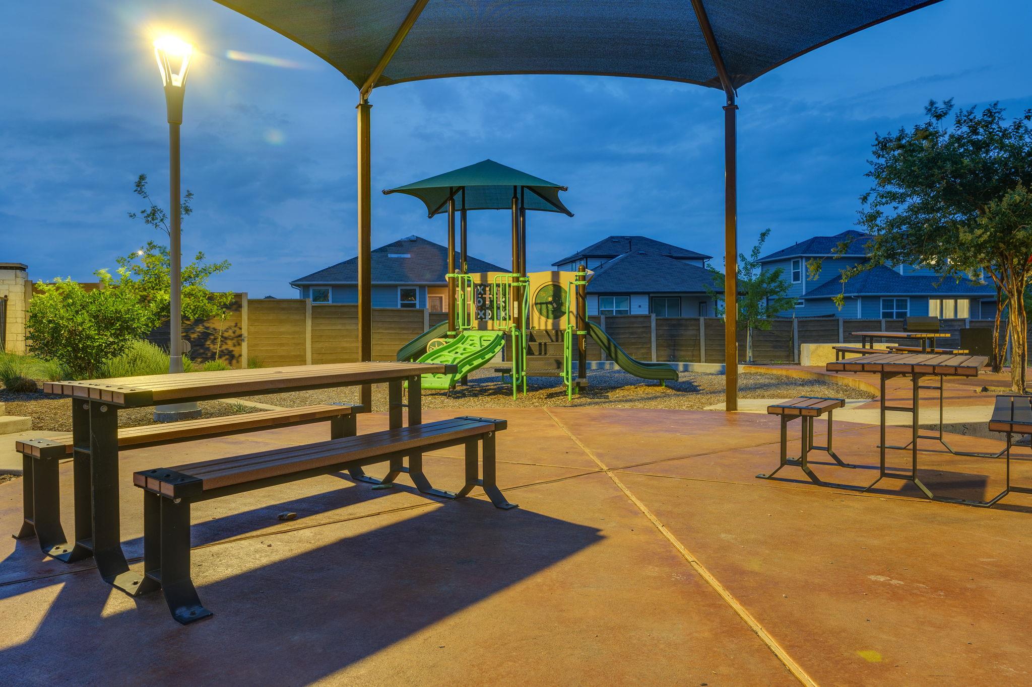 98 Barton Creek Ln, Hutto, TX 78634