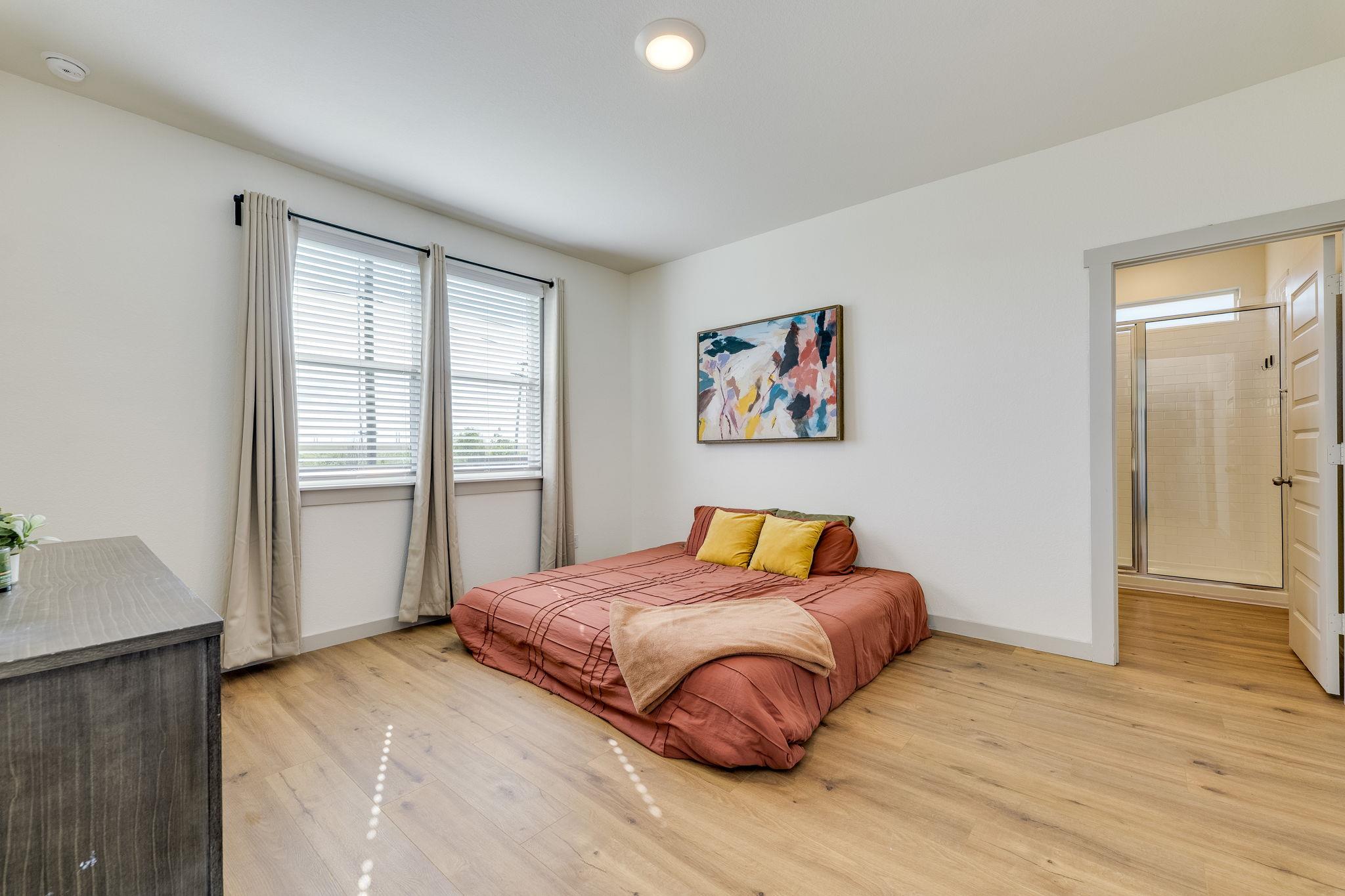 98 Barton Creek Ln, Hutto, TX 78634