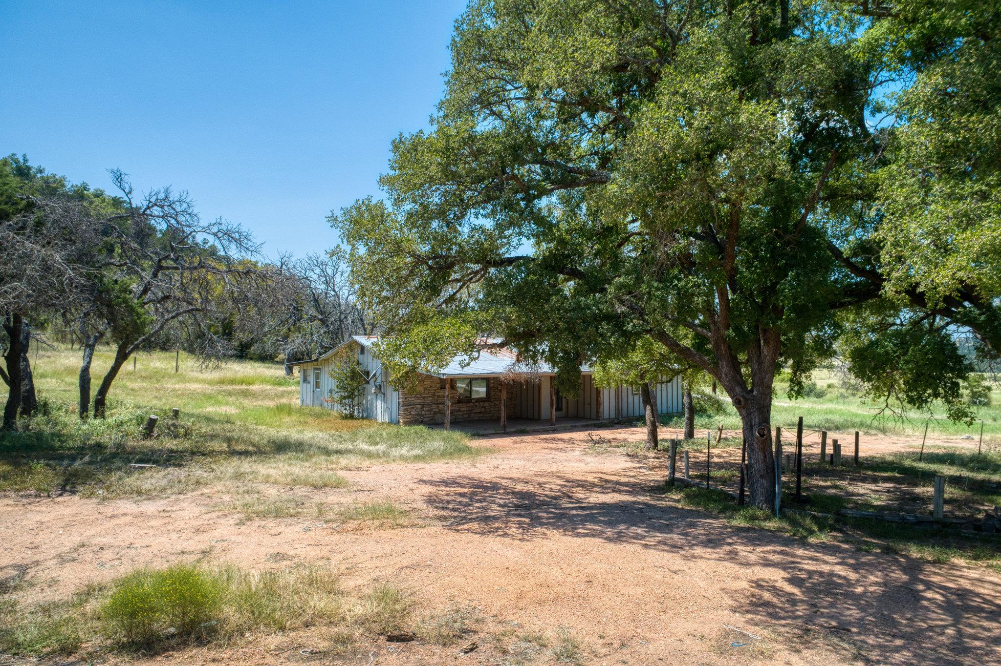 51 DS Rd Rd, Fredericksburg, TX 78624