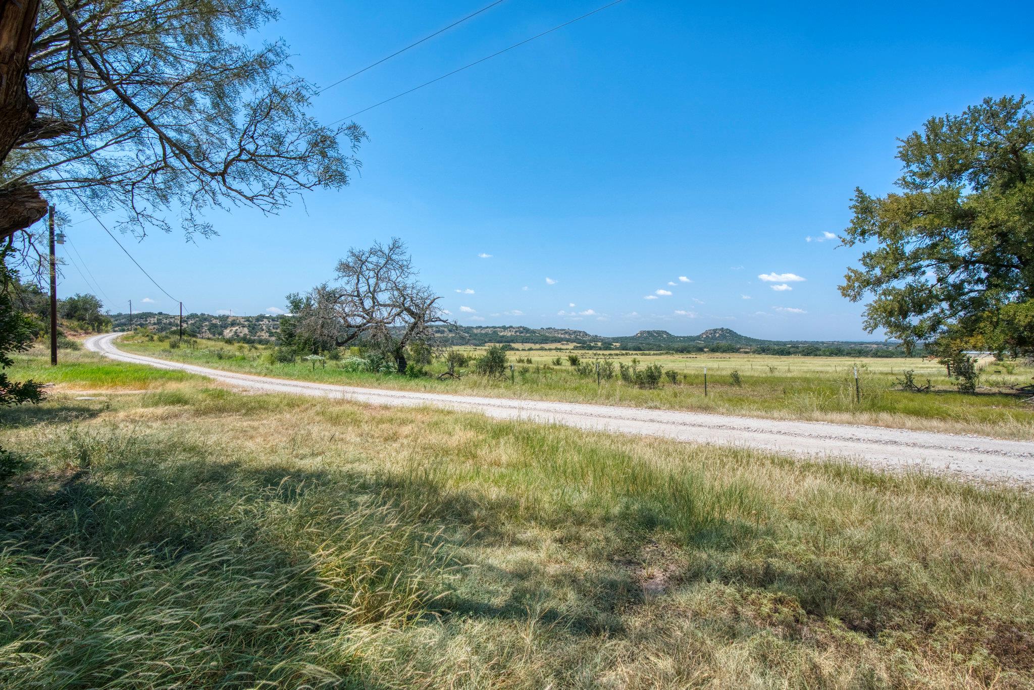 51 DS Rd Rd, Fredericksburg, TX 78624
