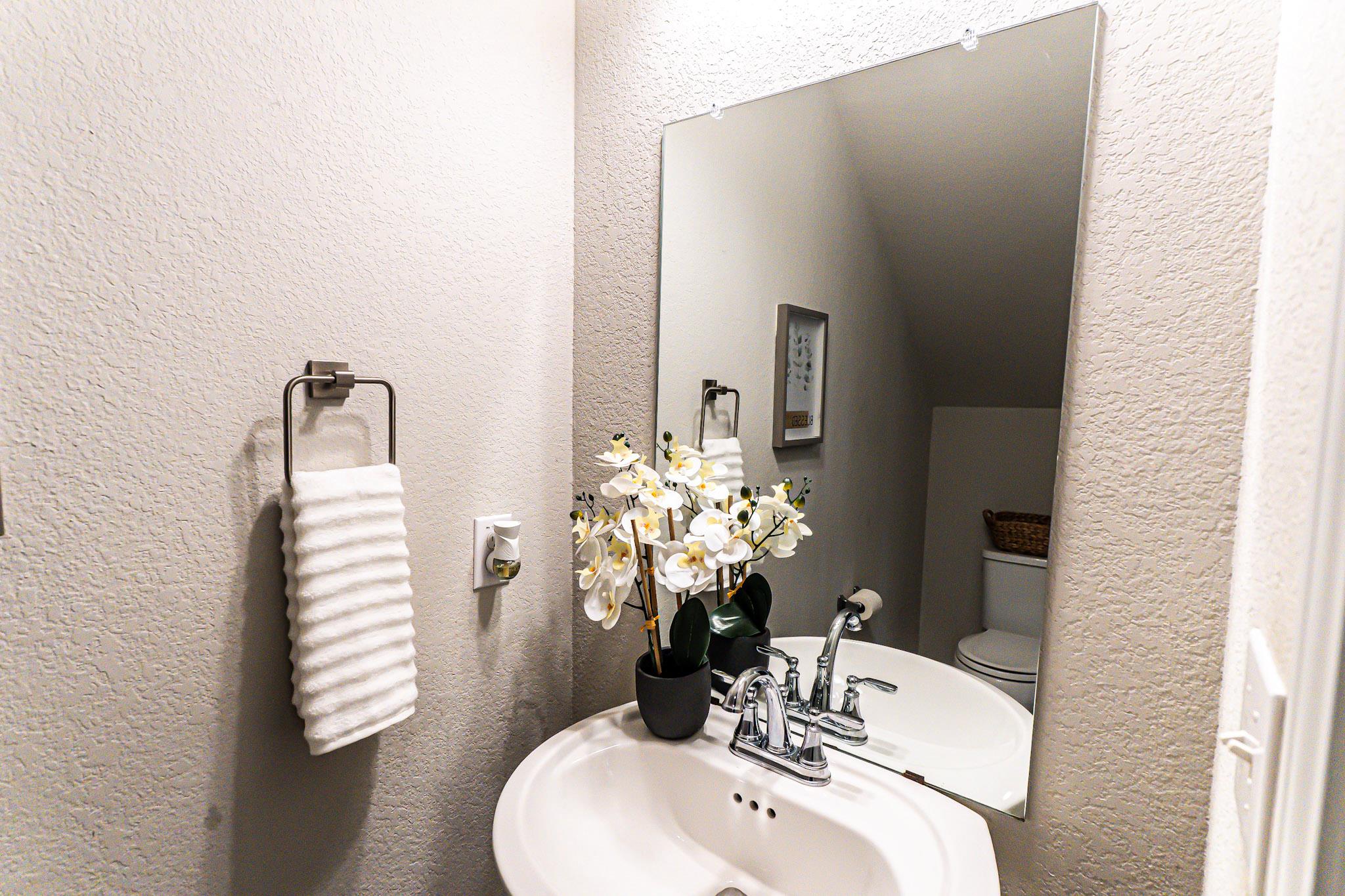 7404 Albany Dr, Austin, TX 78754