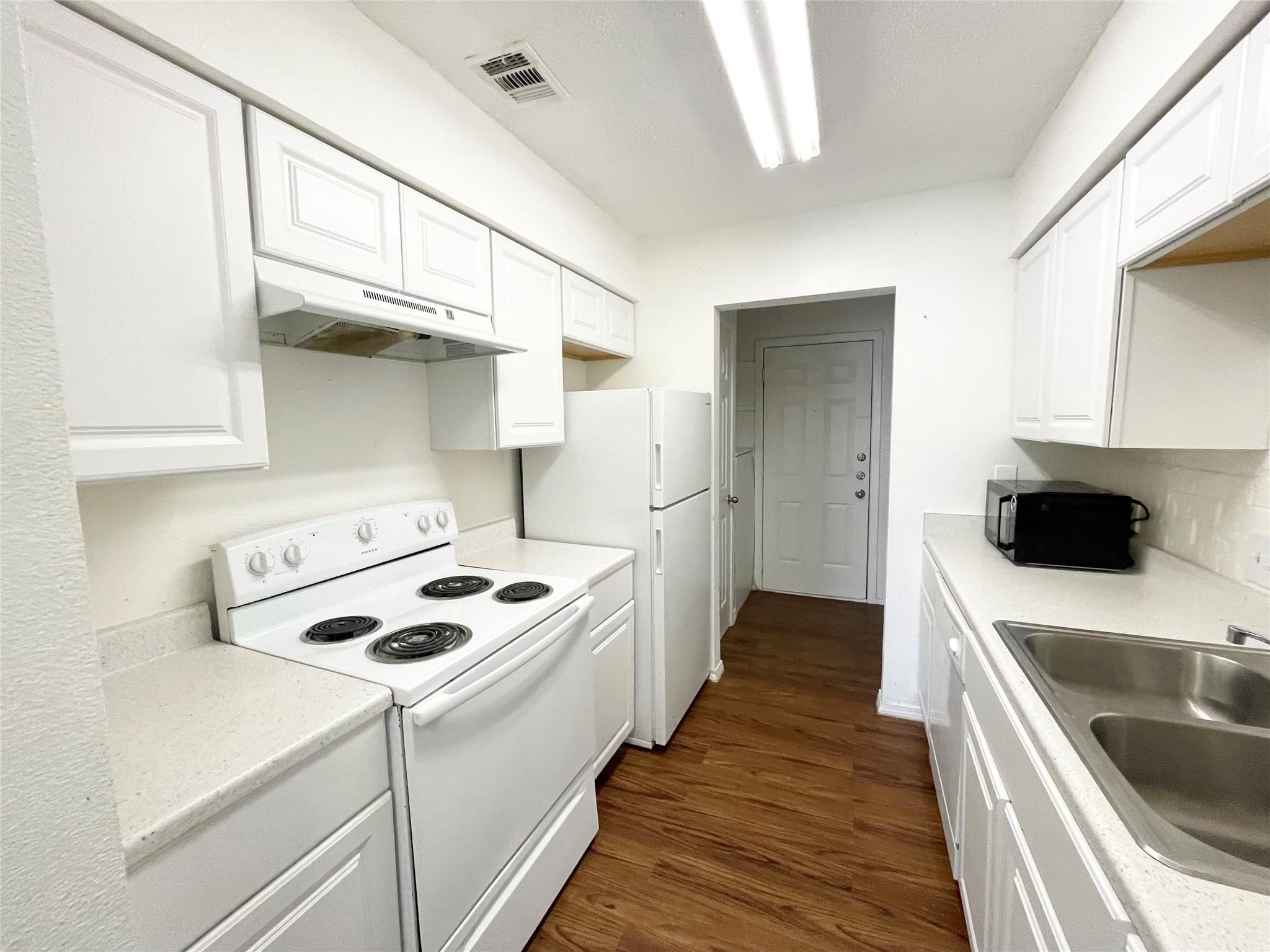 8208 Sam Rayburn Dr # D, Austin, TX 78753