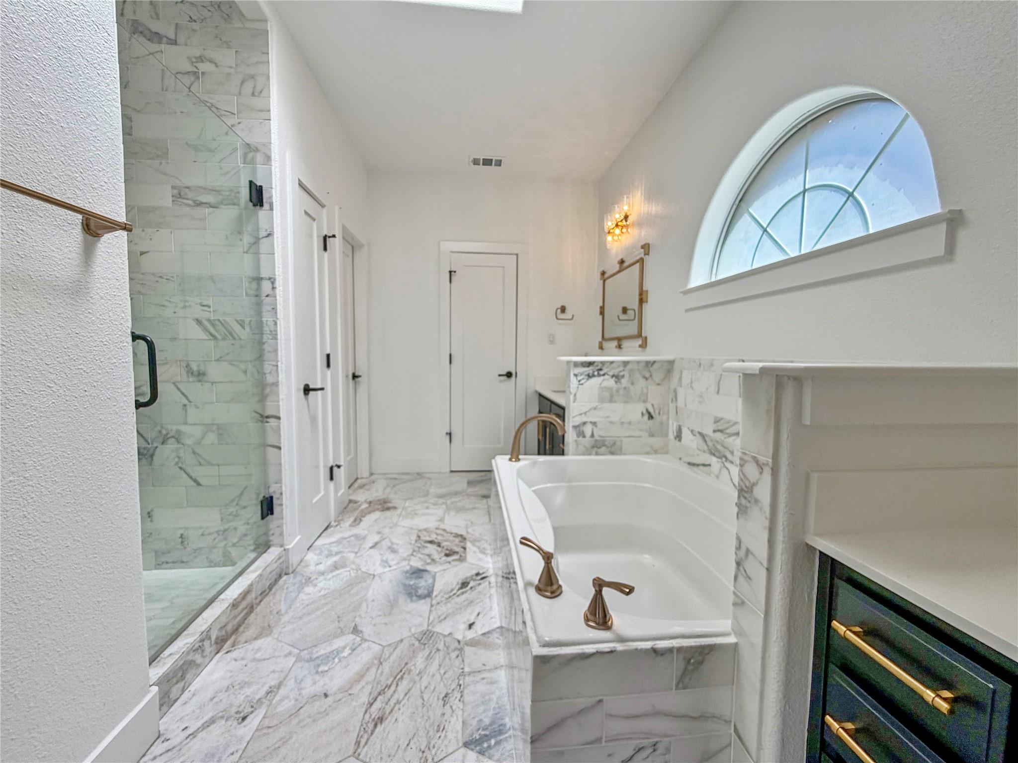 2808 Douglas Cv, Lago Vista, TX 78645