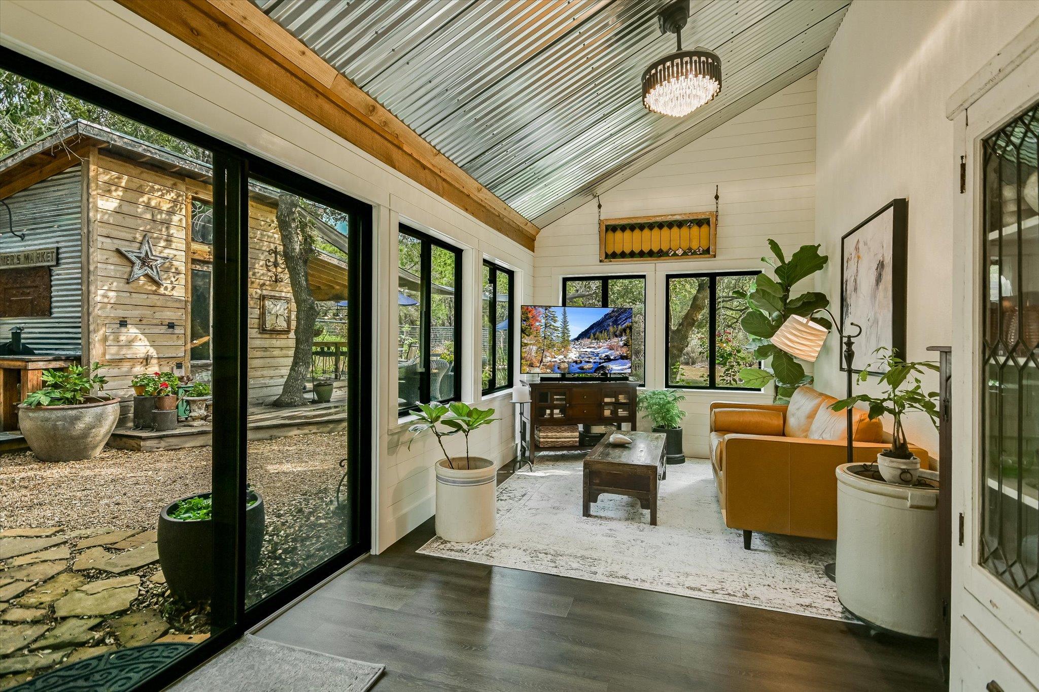 5 Sumac Ct, Wimberley, TX 78676