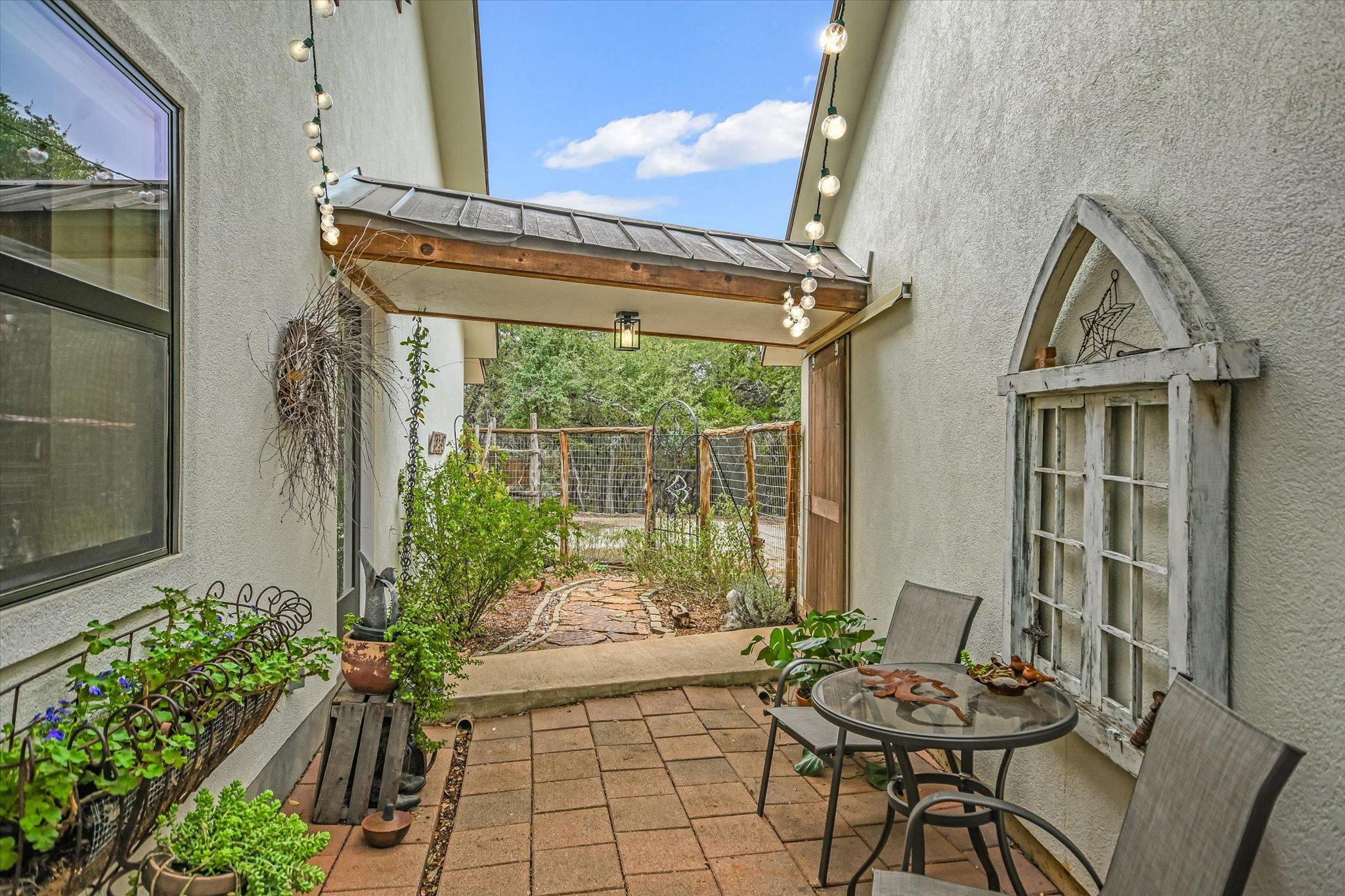 5 Sumac Ct, Wimberley, TX 78676