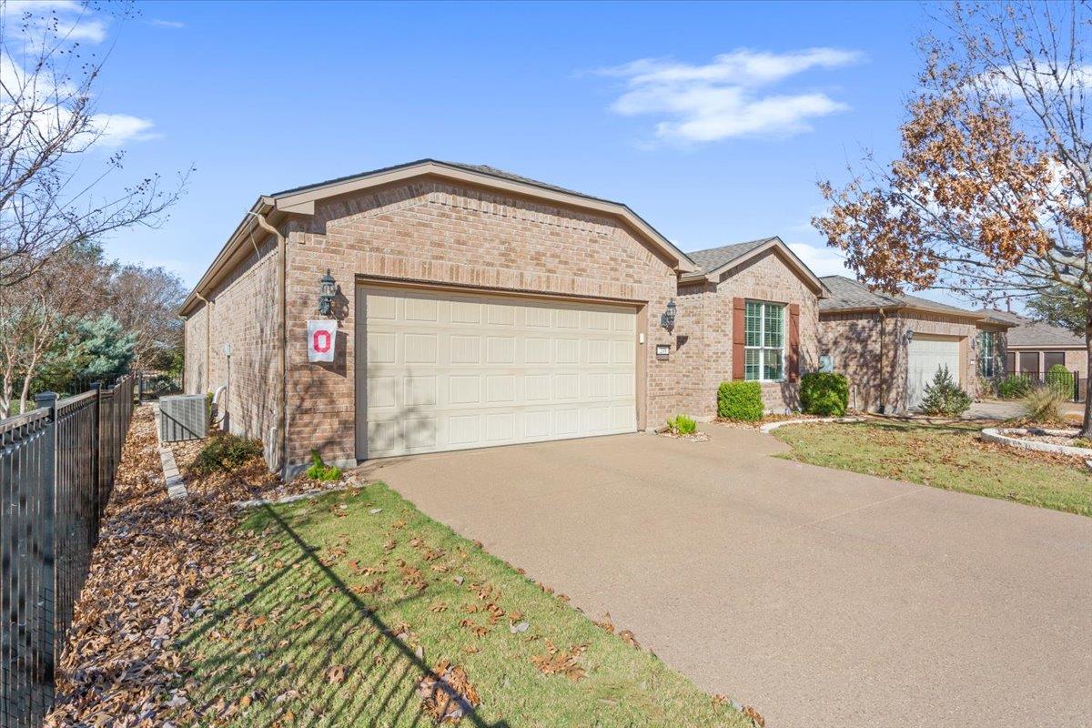 208 Bear Creek Ln, Georgetown, TX 78633