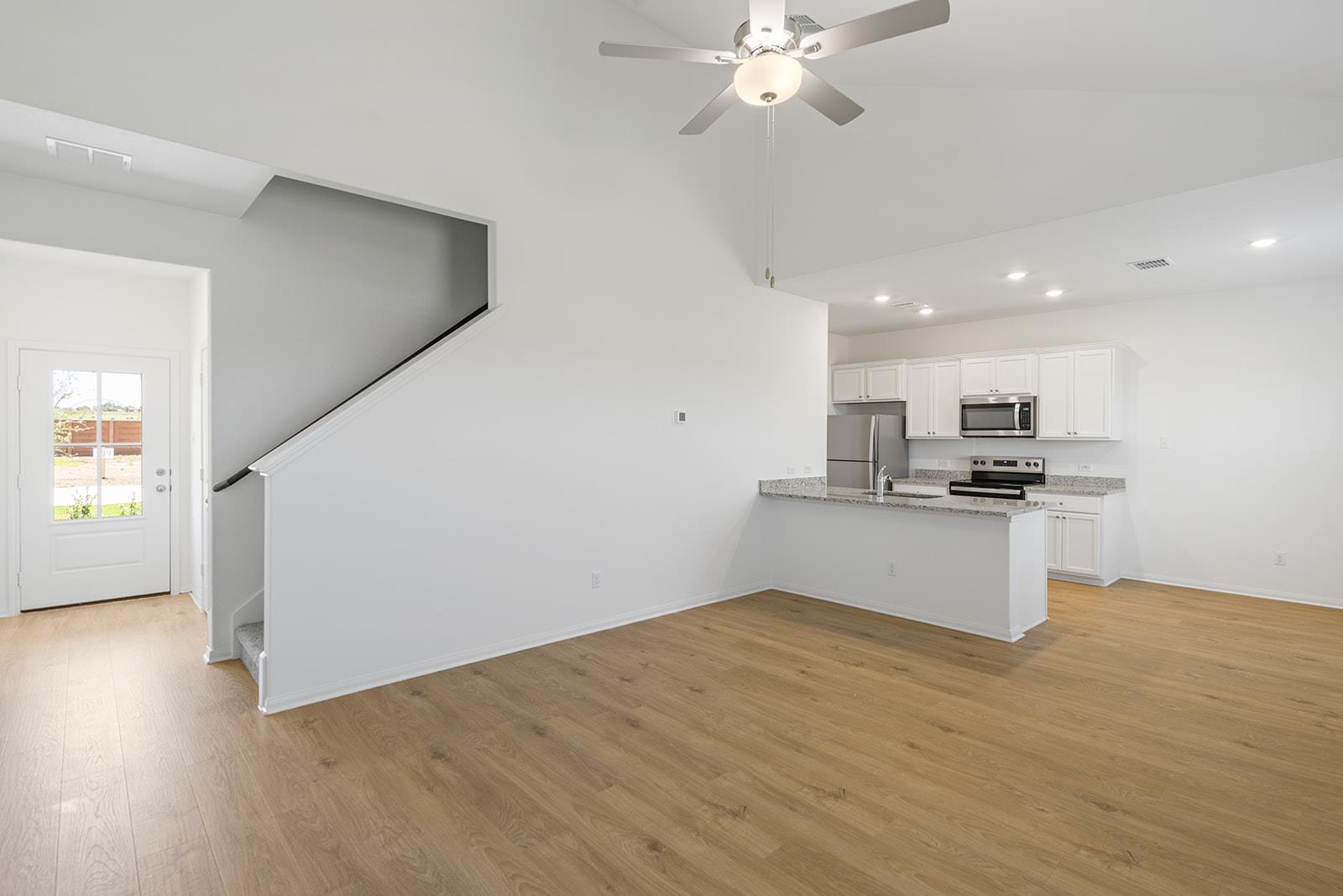 104 Carmel Canyon Trl, Jarrell, TX 76537