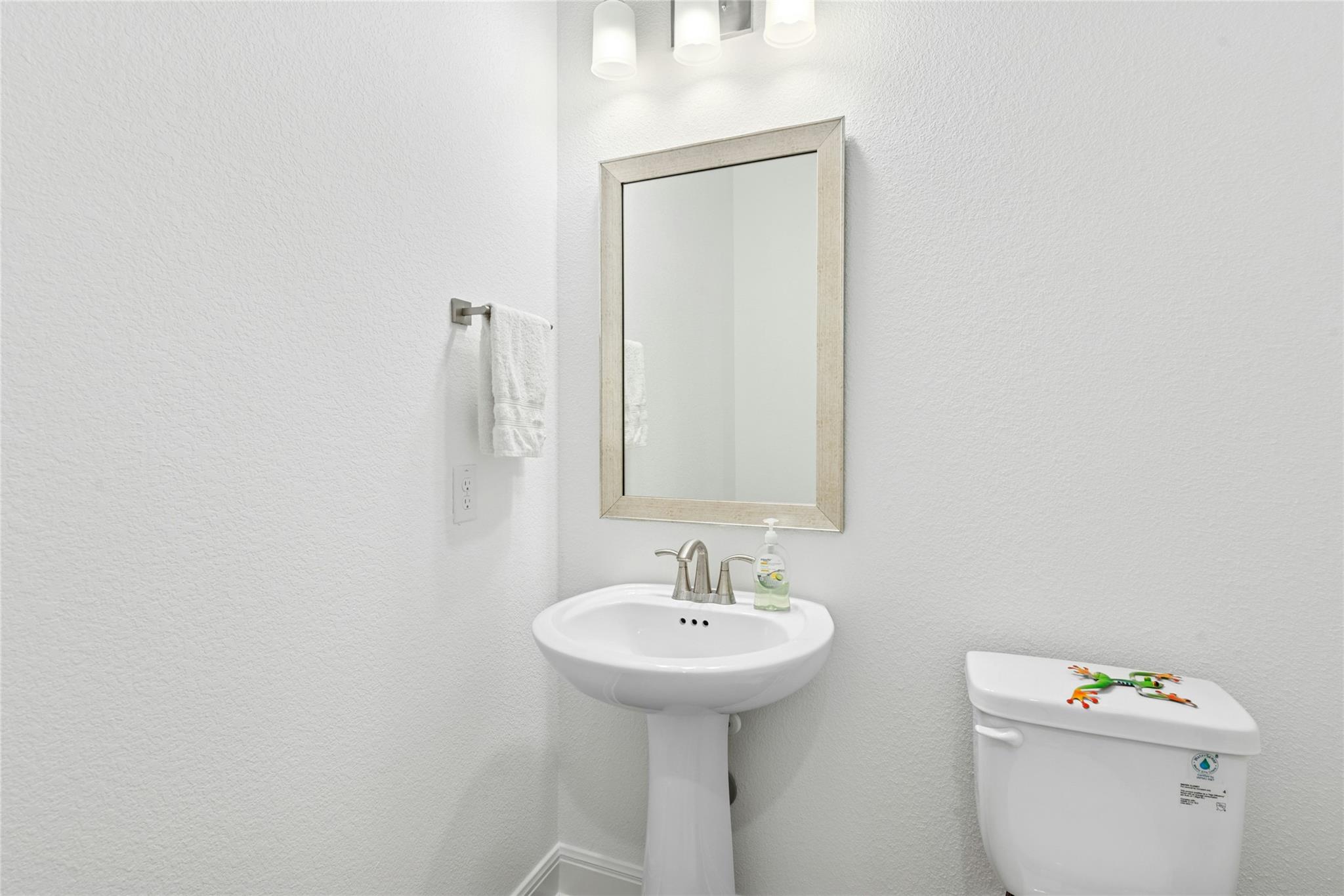 108 Diamond Point Rd, Georgetown, TX 78633