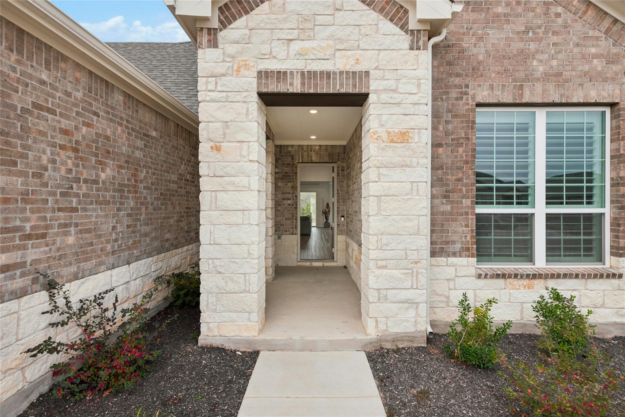 108 Diamond Point Rd, Georgetown, TX 78633
