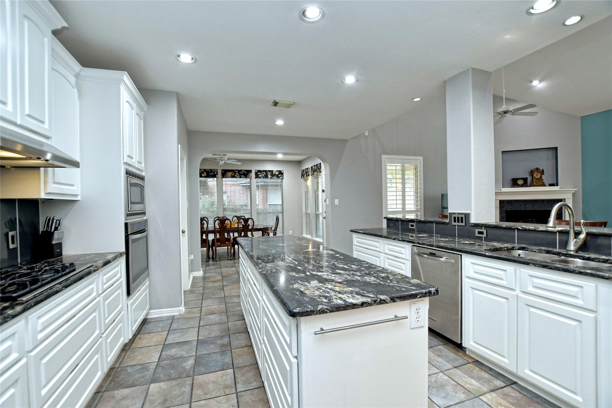 1320 Becca Teal Pl, Round Rock, TX 78681