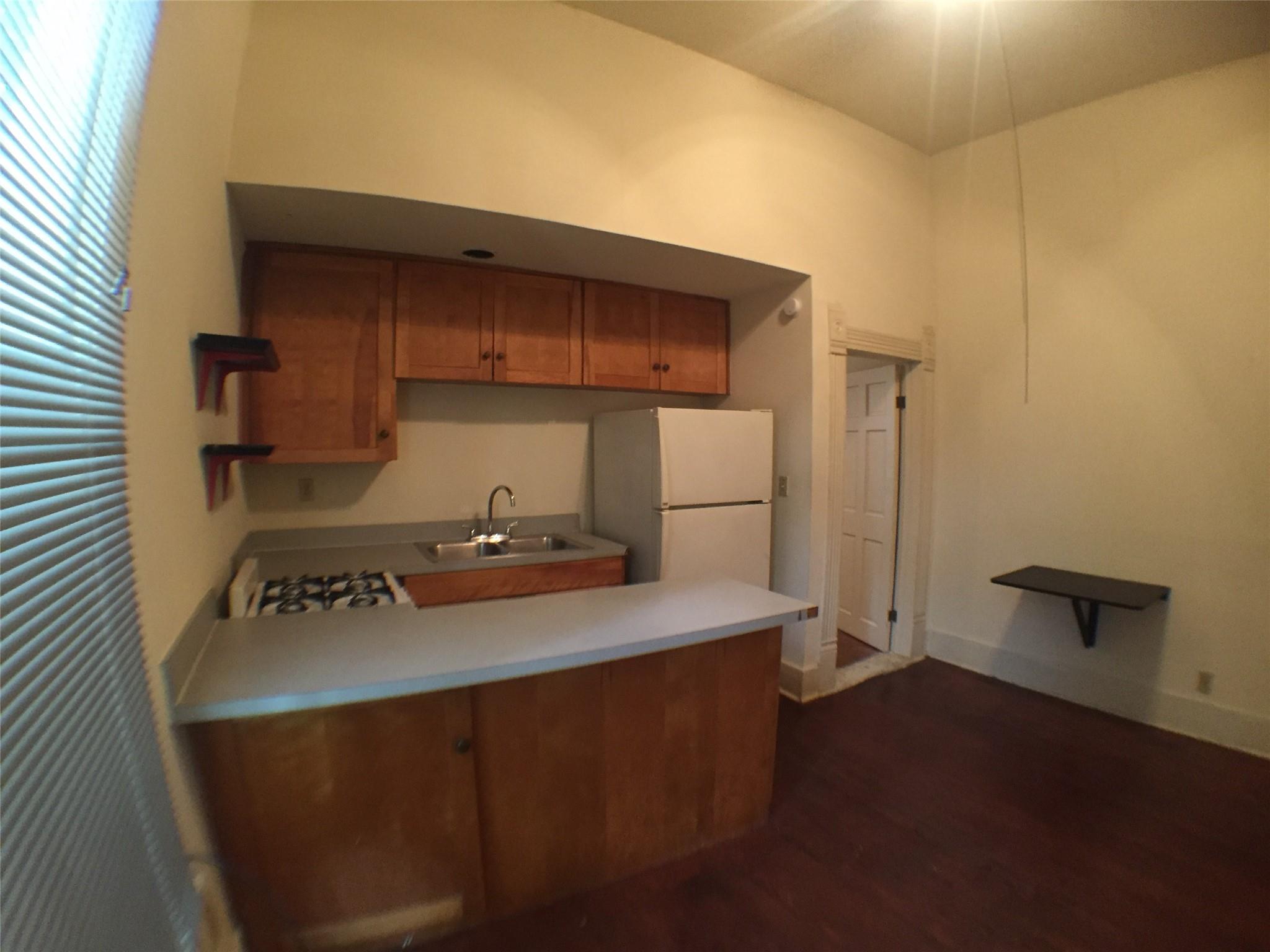 908 W 22nd St # D, Austin, TX 78705