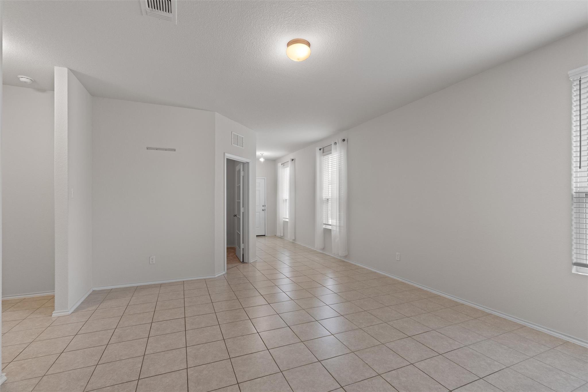 126 Boxwood Dr, Buda, TX 78610