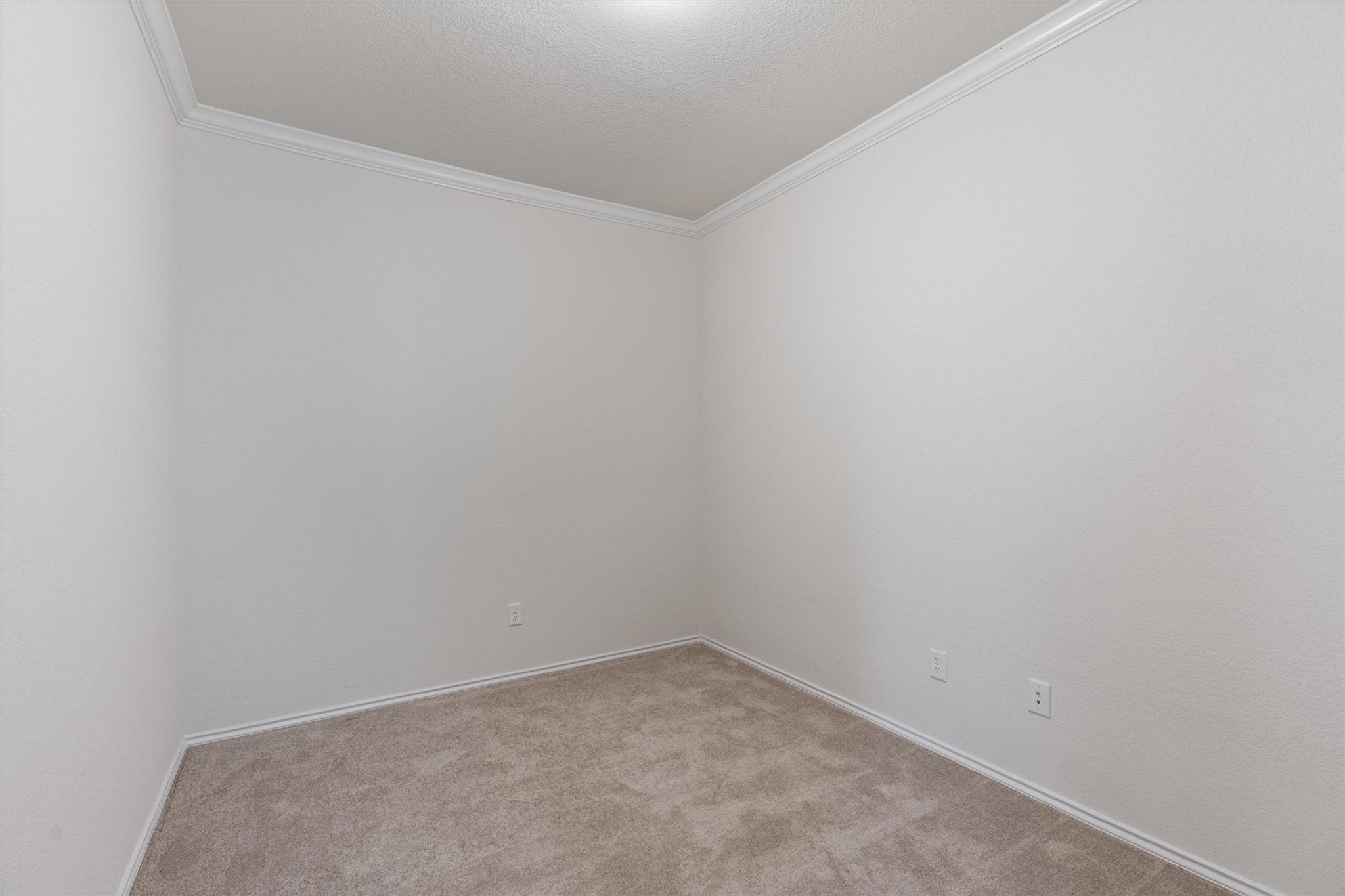 126 Boxwood Dr, Buda, TX 78610