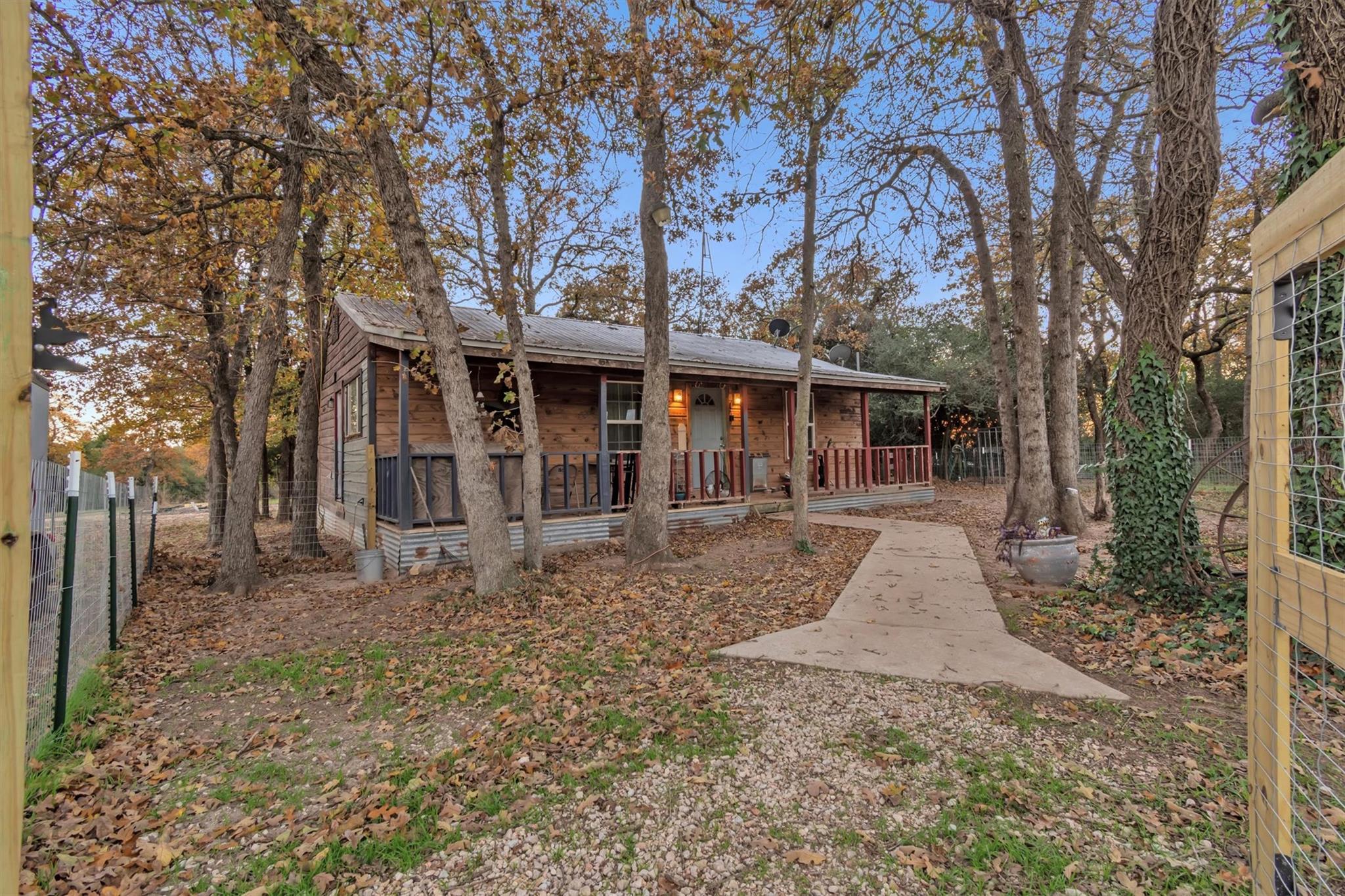 149 Wayside Dr, Elgin, TX 78621